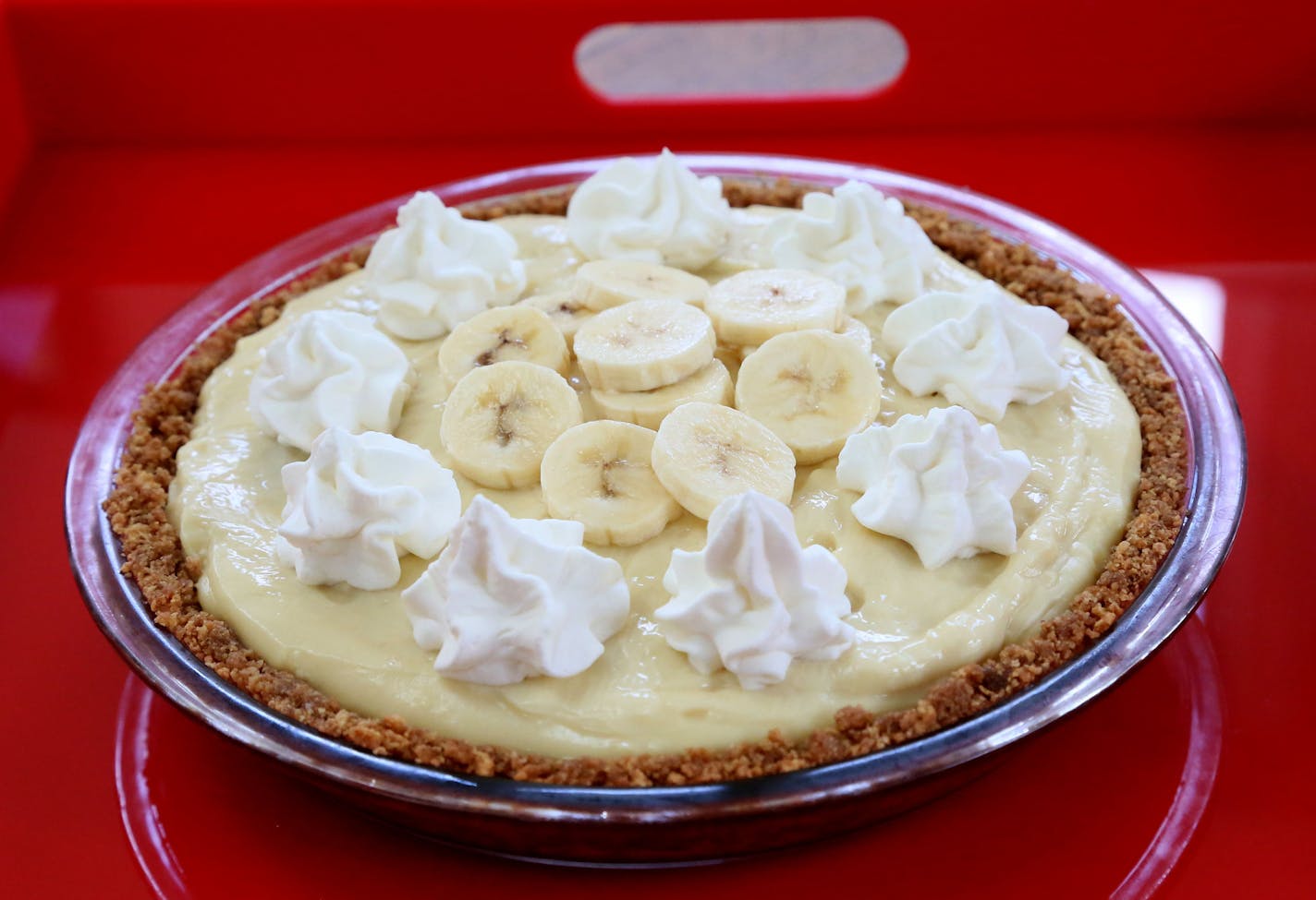 Banana Cream Pie, step by step process for making crust and custard Friday, April 10, 2015, in Edina, MN.](DAVID JOLES/STARTRIBINE)djoles@startribune.com Banana Cream Pie, step by step process for making crust and custard.