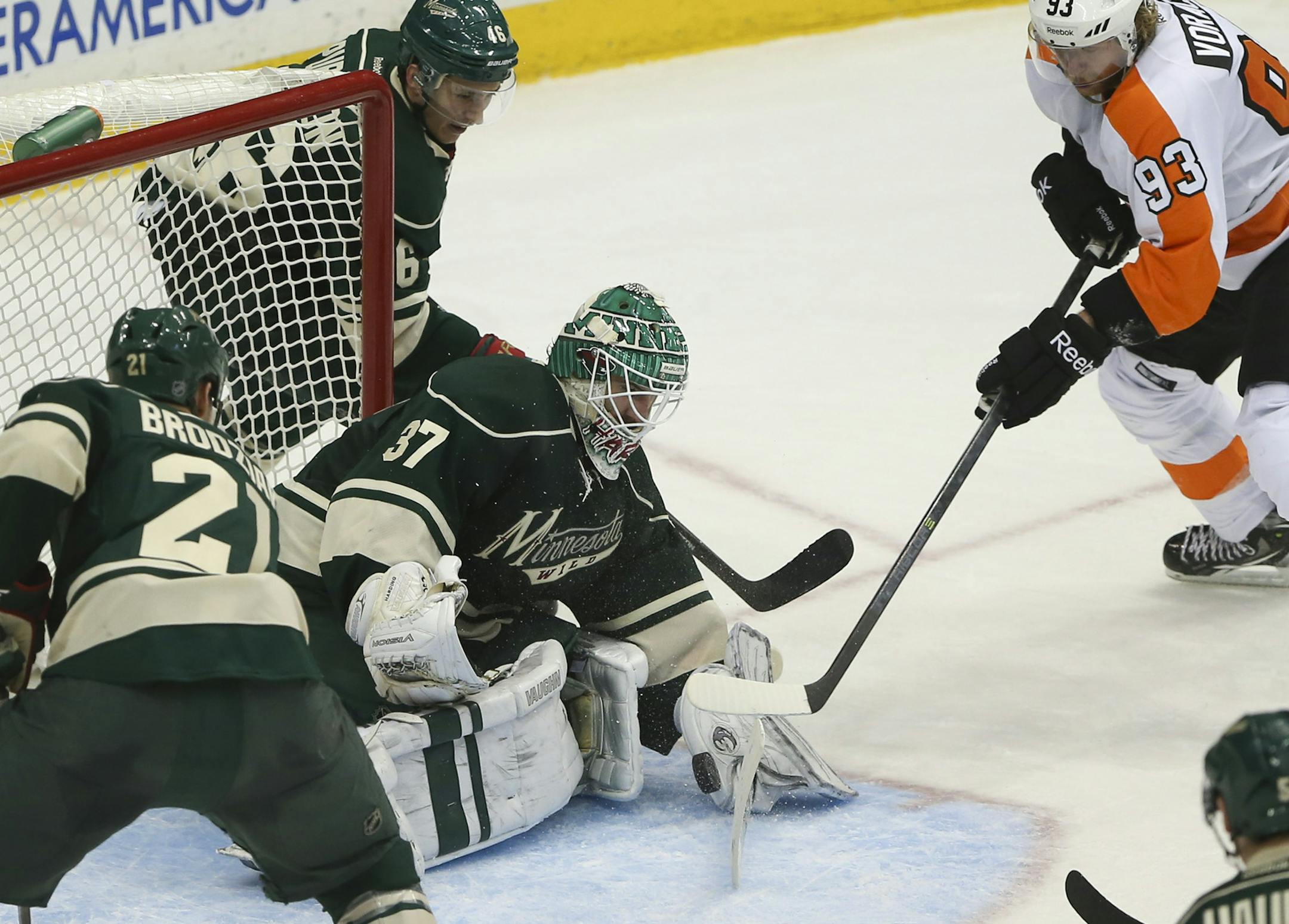 The Minnesota Wild shut out the Philadelphia Flyers 2-0 in an NHL hockey game Monday night, December 2, 2013 at Xcel Energy Center in St. Paul. Minnesota Wild goalie Josh Harding (37) blocked a shot by Philadelphia Flyers right wing Jakub Voracek (93) in the third period. Defending were Jared Spurgeon (46) and center Kyle Brodziak (21). ] JEFF WHEELER ‚Ä¢ jeff.wheeler@startribune.com