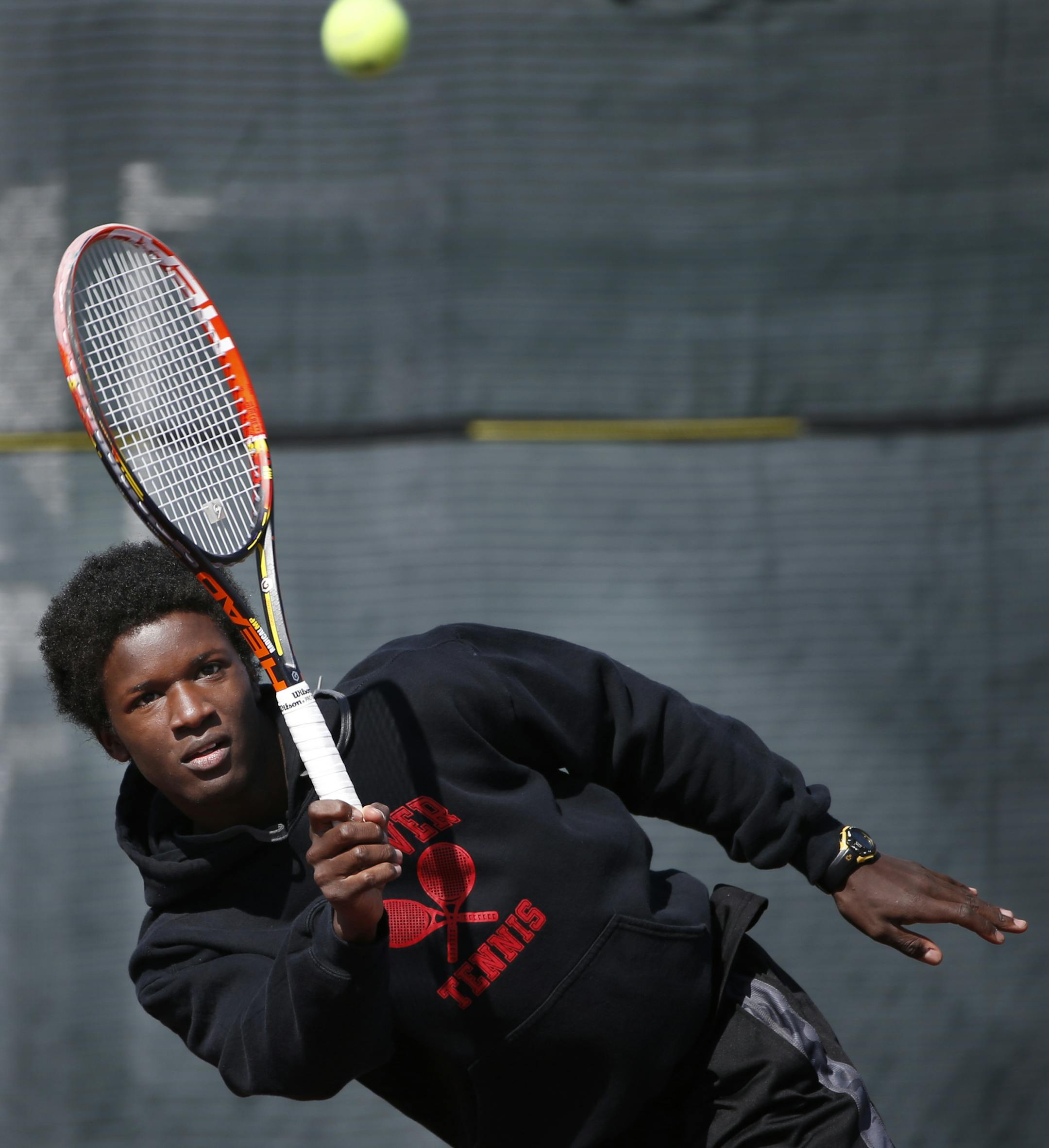 Josh Gearou is on the boys' varsity team.] Richard Tsong-Taatarii/rtsong-taatarii@startribune.com