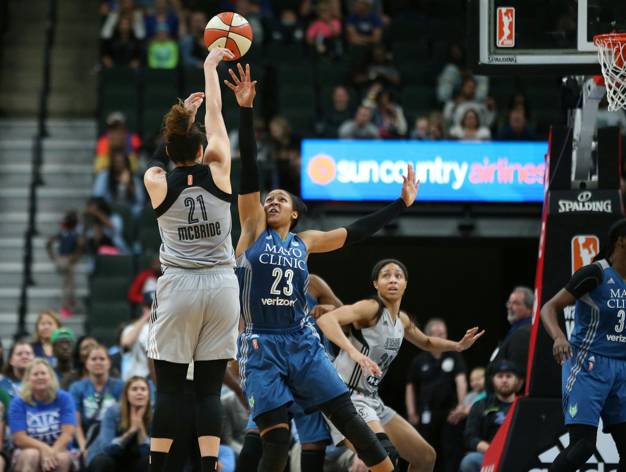 Minnesota Lynx forward Maya Moore (23) blocked the jump shot of San Antonio Stars guard Kayla McBride (21) Sunday, June 25, 2017 at Xcel Energy Center in St. Paul , MN. ] The Minnesota Lynx beat the San Antonio Stars 87-78 at Xcel Energy Center. JERRY HOLT ï jerry.holt@startribune.com