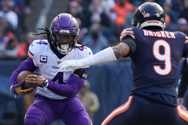 In the 2022 season, running back Dalvin Cook played all of the Vikings’ games for the first time in his career, but had only 15.5 carries per game. 