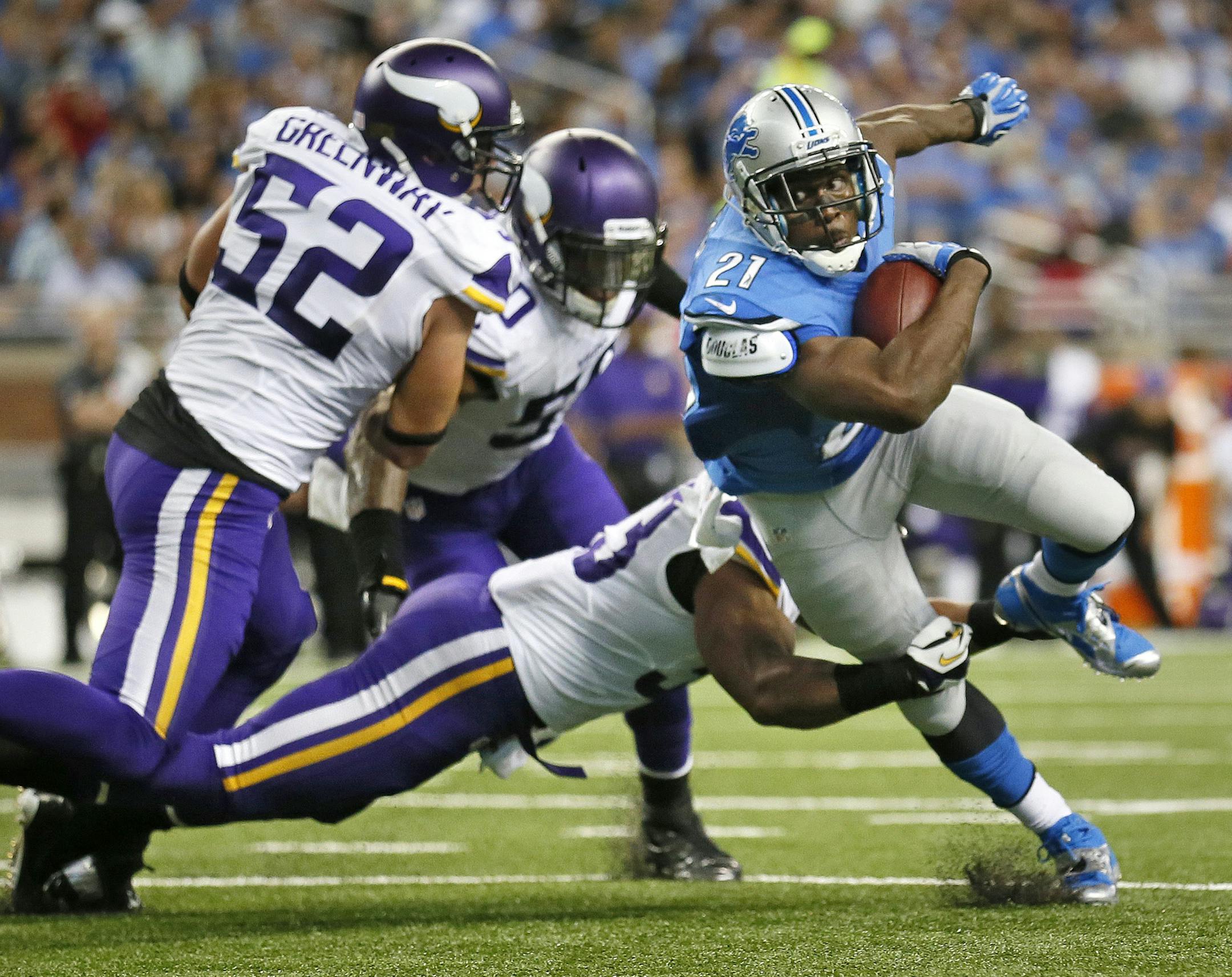 Detroit's Reggie Bush had a big game, here heading for the endzone and was called a TD but reviewed and overturned in the 3rd quarter. Joique Bell scored on the next play. ] Minnesota Vikings and Detroit Lions - Ford Field BRIAN PETERSON ‚Ä¢ brianp@startribune.com Detroit MI - 09/08//2013