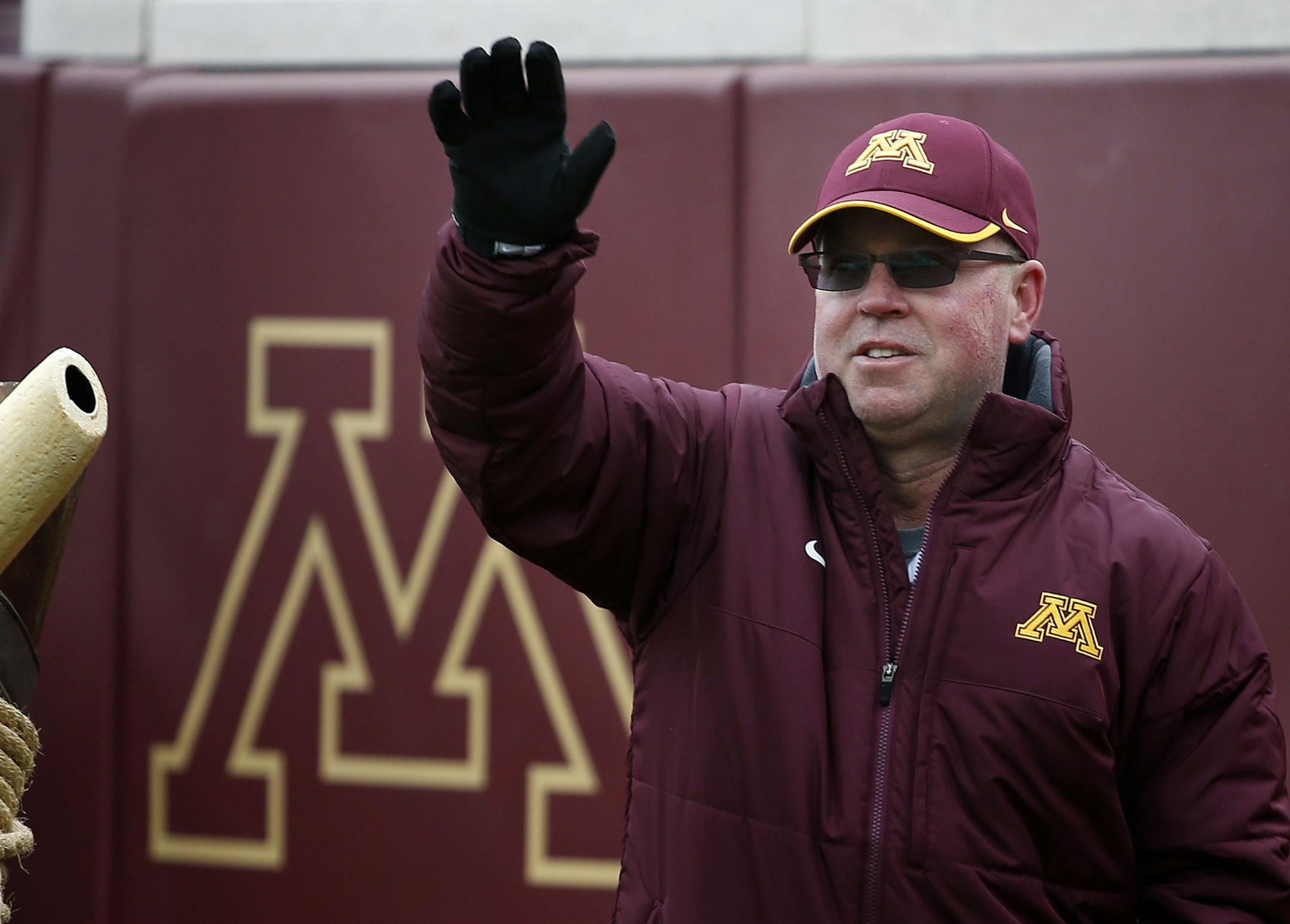 Minnesota Gophers head football coach Jerry Kill waved to the crowd before blowing the horn at Sunday's Vikings game. ] CARLOS GONZALEZ cgonzalez@startribune.com - December 7, 2014 ‚Äì Minneapolis, Minn., TCF Bank Stadium, NFL, Minnesota Vikings vs. New York Jets