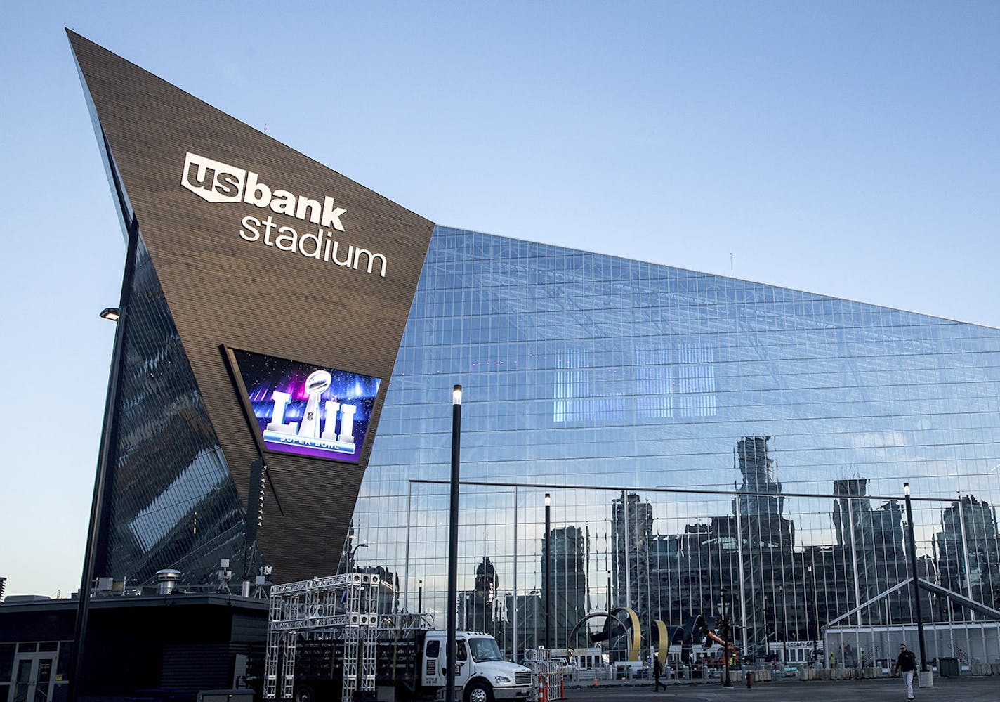 US Bank Stadium, the site of Super Bowl LII on Feb. 4, in Minneapolis, Jan. 19, 2018. Officials like to tout the economic boost a Super Bowl provides the hosting city, but economists say their numbers don&#xed;t add up. (Tim Gruber/The New York Times) ORG XMIT: MIN2018020110295003