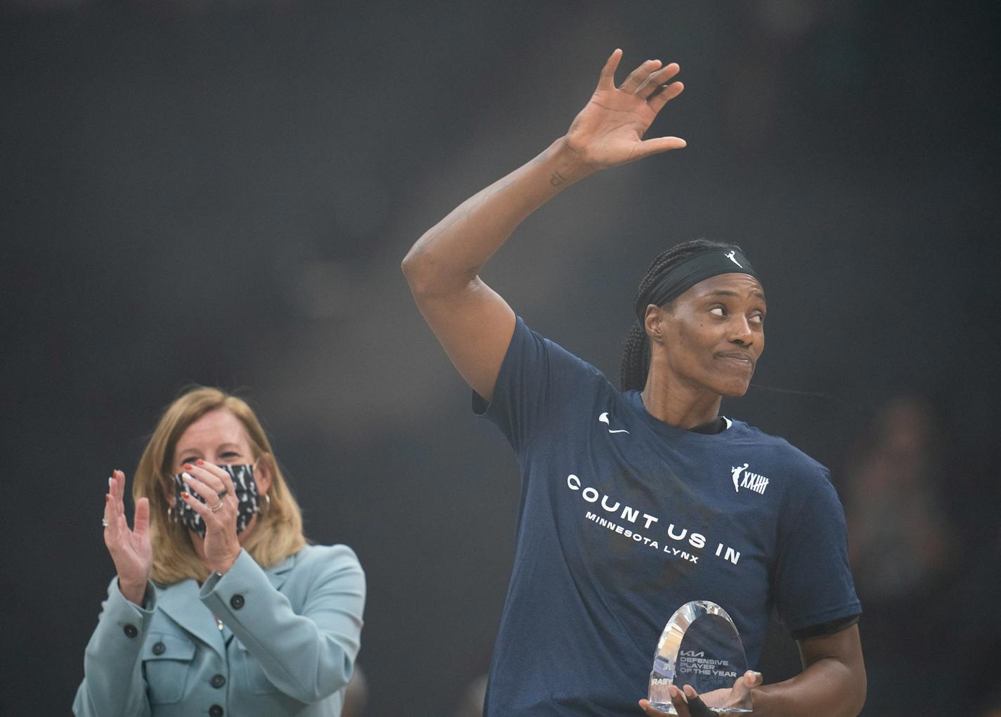 Minnesota Lynx center Sylvia Fowles waved to the crowd after WNBA commissioner Cathy Engelbert presented her with the trophy for being named WNBA Defensive Player of the Year. ] JEFF WHEELER • jeff.wheeler@startribune.com