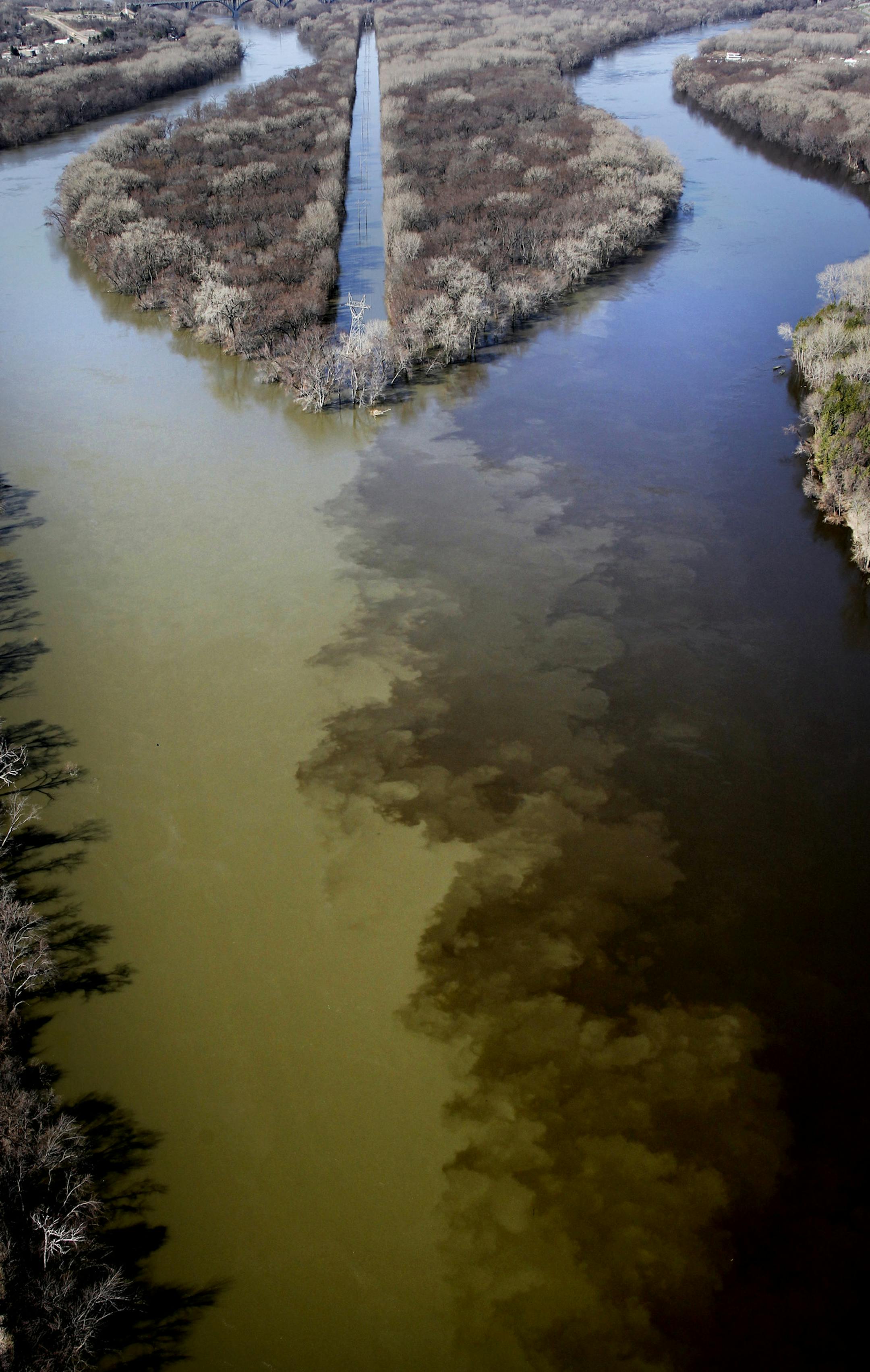 BRIAN PETERSON ‚Ä¢ brianp@startribune.com MINNEAPOLIS, MN 4/13/2011 ] Lake Pepin is filling up with dirt, and unless something changes, within decades the top third of that breathtaking sweep of the Mississippi River will become a fetid marsh. The state is about to release a long-awaited report that will, for the first time, provide a detailed analysis of what Minnesotans must do to slow the disappearance of the lake and return the Mississippi to the clear, fish-filled river it