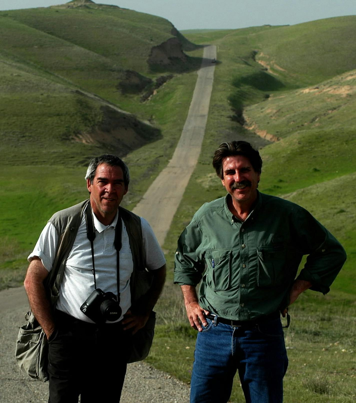 Star Tribune journalist Richard Sennott and Paul McEnroe near Sulamaniyah, Iraq, in April 2003. (Sennott took the photo)