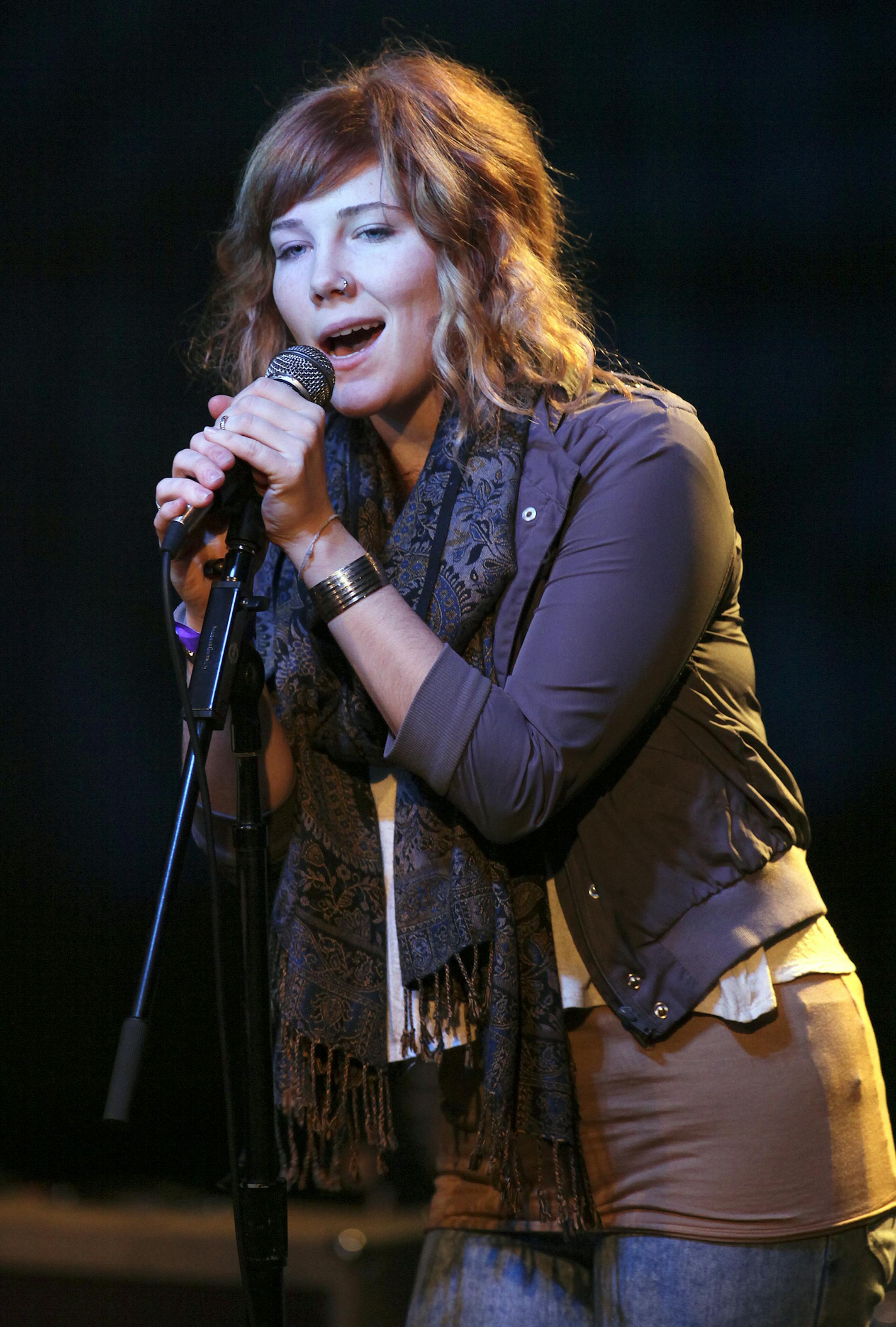 TOM WALLACE • twallace@startribune.com Assign #20010453A Slug: replace1129 Date: October 27, 2009 First Ave hosted a massive-lineup tribute concert to local legends the Replacements, centered around the 25th anniversary of their album "Let It Be" (No. 12 on Rolling Stone's best albums of the 80s list). An all-star local band will be recreating the album live. In this photo: Androgynous- CAROLINE SMITH (Caroline Smith & The Good Night Sleeps) ORG XMIT: MIN2013061113492364