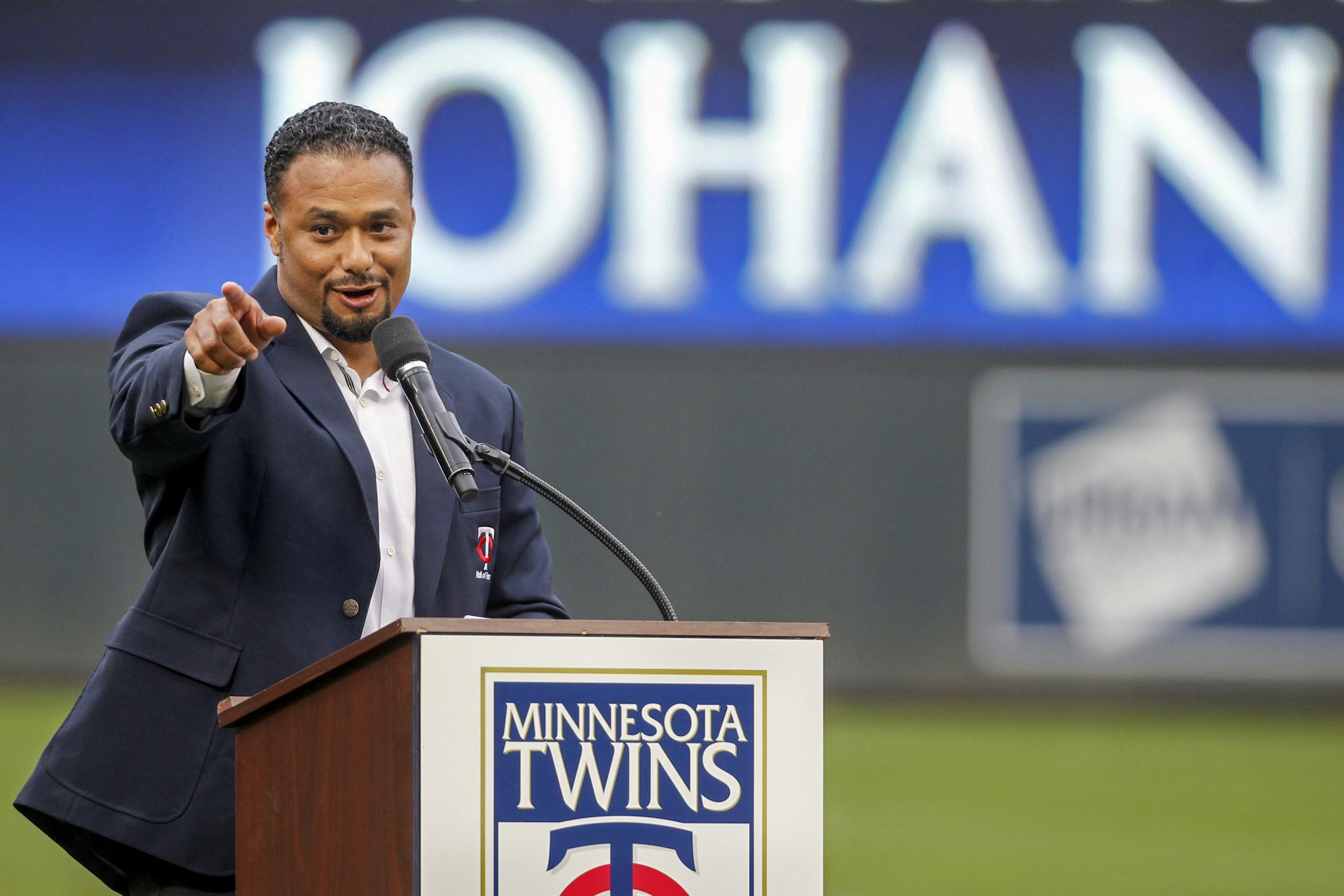 Former Twins pitcher Johan Santana speaks at his induction ceremony to the Minnesota Twins Hall of Fame before the baseball game with the Kansas City Royals on Saturday, Aug. 4, 2018, in Minneapolis.