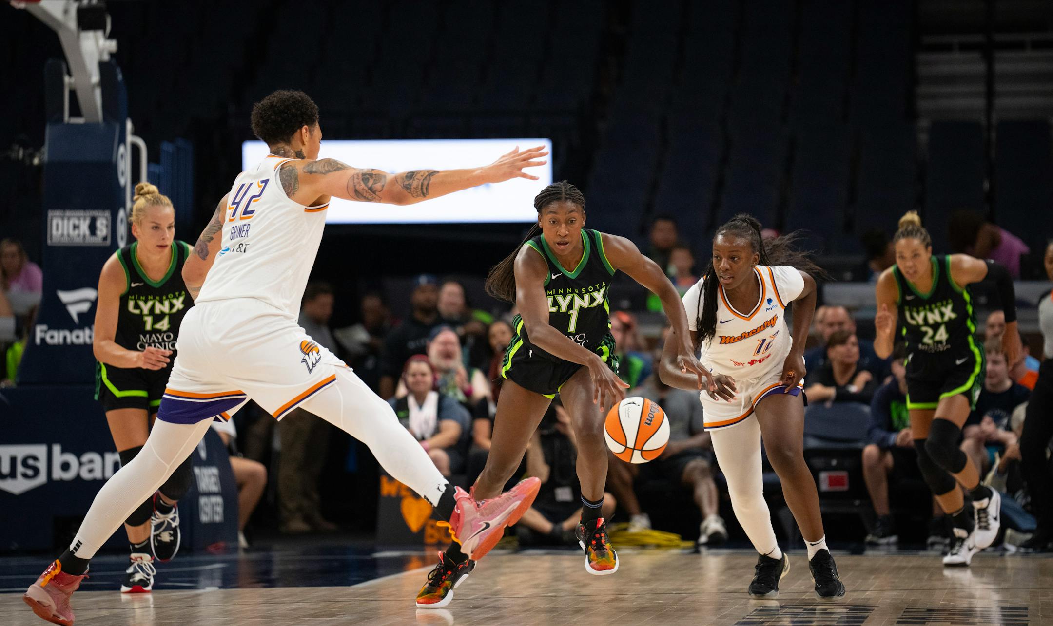 Lynx guard Diamond Miller maneuvered around Mercury center Brittney Griner after a turnover during a game September 3