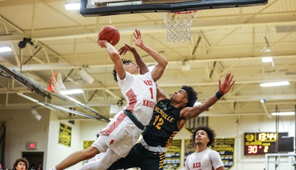 Benilde-St. Margaret’s Jayden Daisy took it right at DeLaSalle’s Isreal Moses V on Dec. 20, when the Red Knights won and knocked the Islanders fro