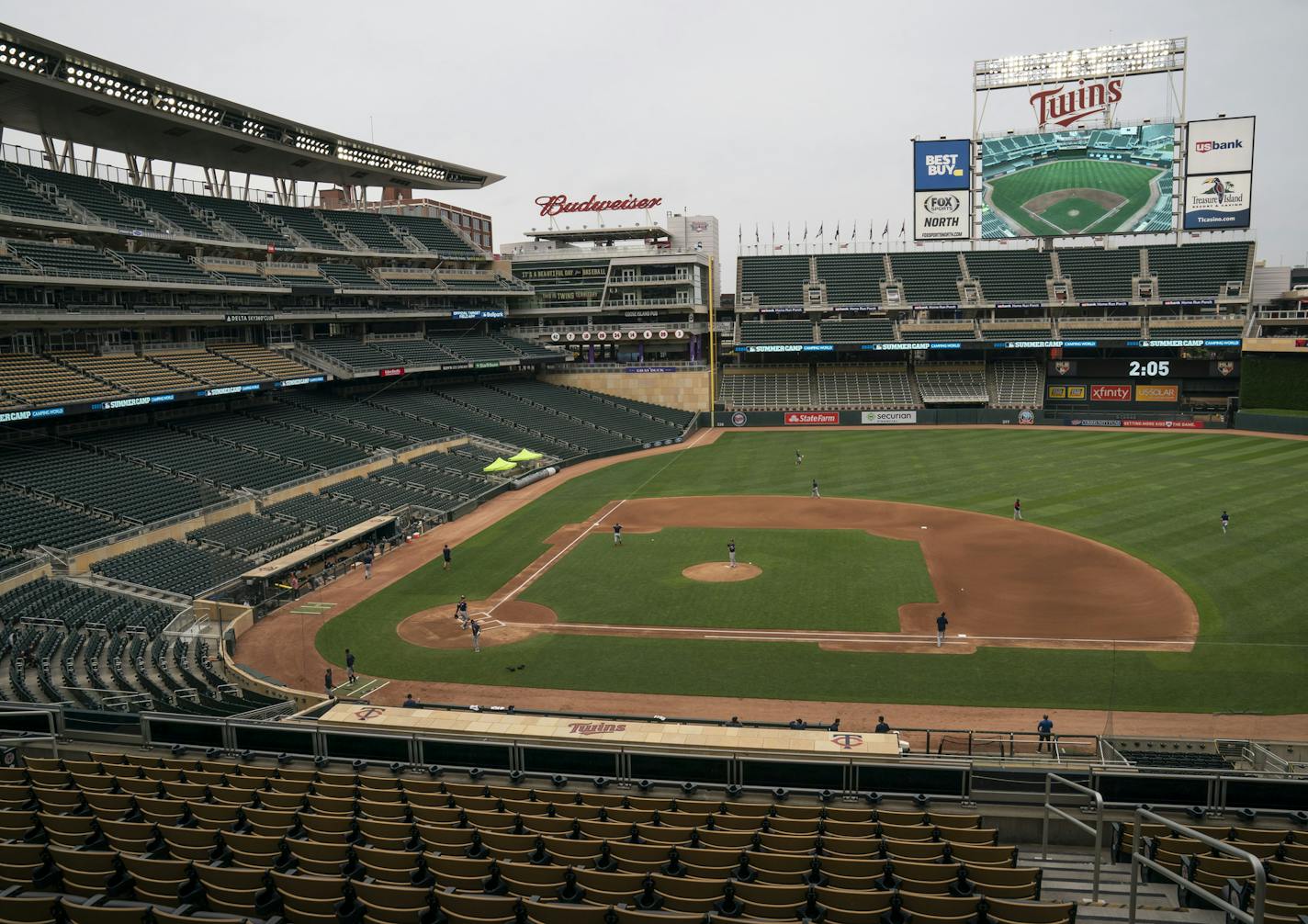 The twins practiced at Target Field in Minneapolis, Minn., on Thursday, July 9, 2020. ] RENEE JONES SCHNEIDER renee.jones@startribune.com The Minnesota Twins practiced at Target Field on Thursday, July 9, 2020.