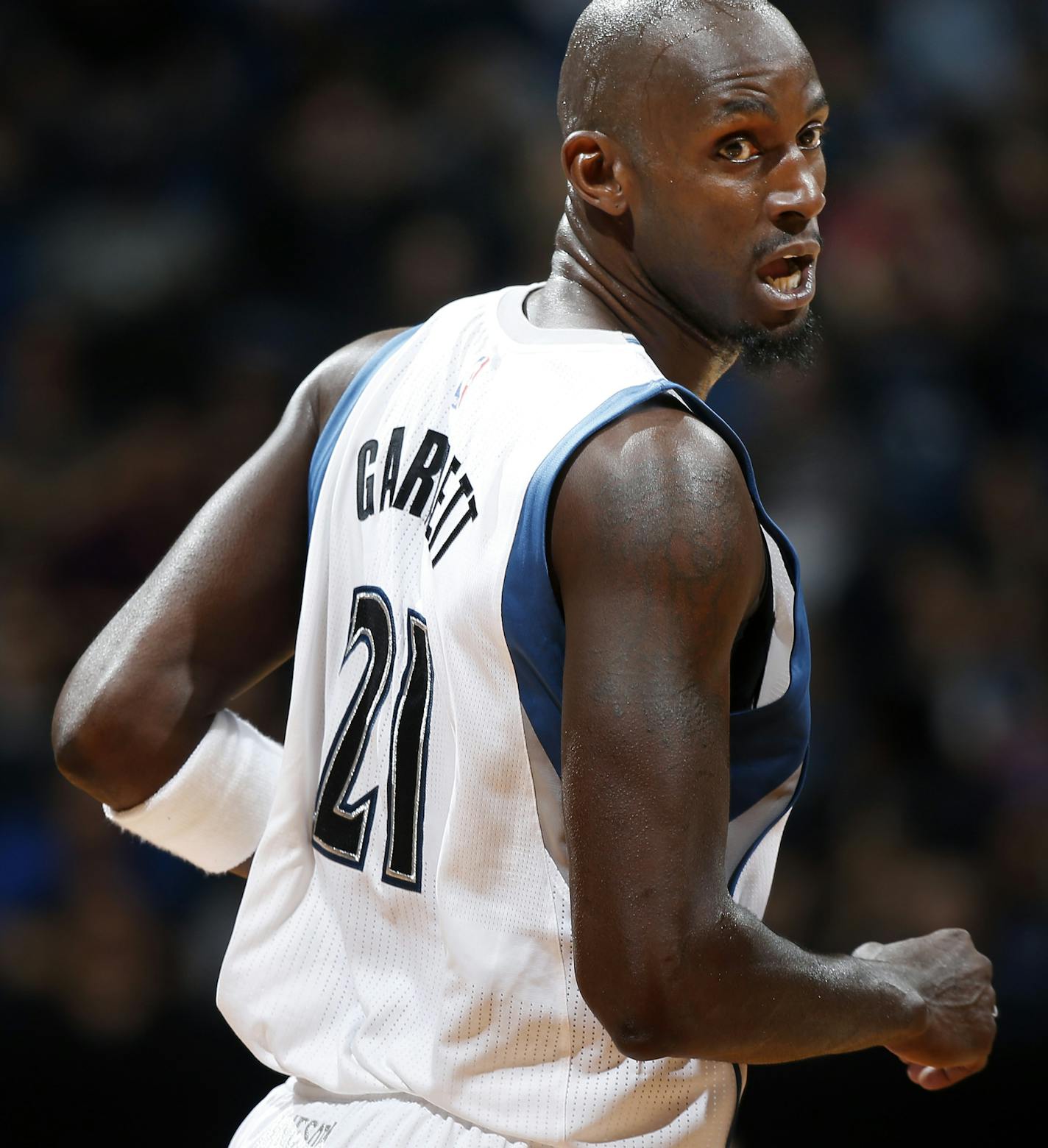 Kevin Garnett (21) ran back on defense in the second quarter. ] CARLOS GONZALEZ cgonzalez@startribune.com, February 25, 2015, Minneapolis, MN, Target Center, NBA, Minnesota Timberwolves vs. Washington Wizards