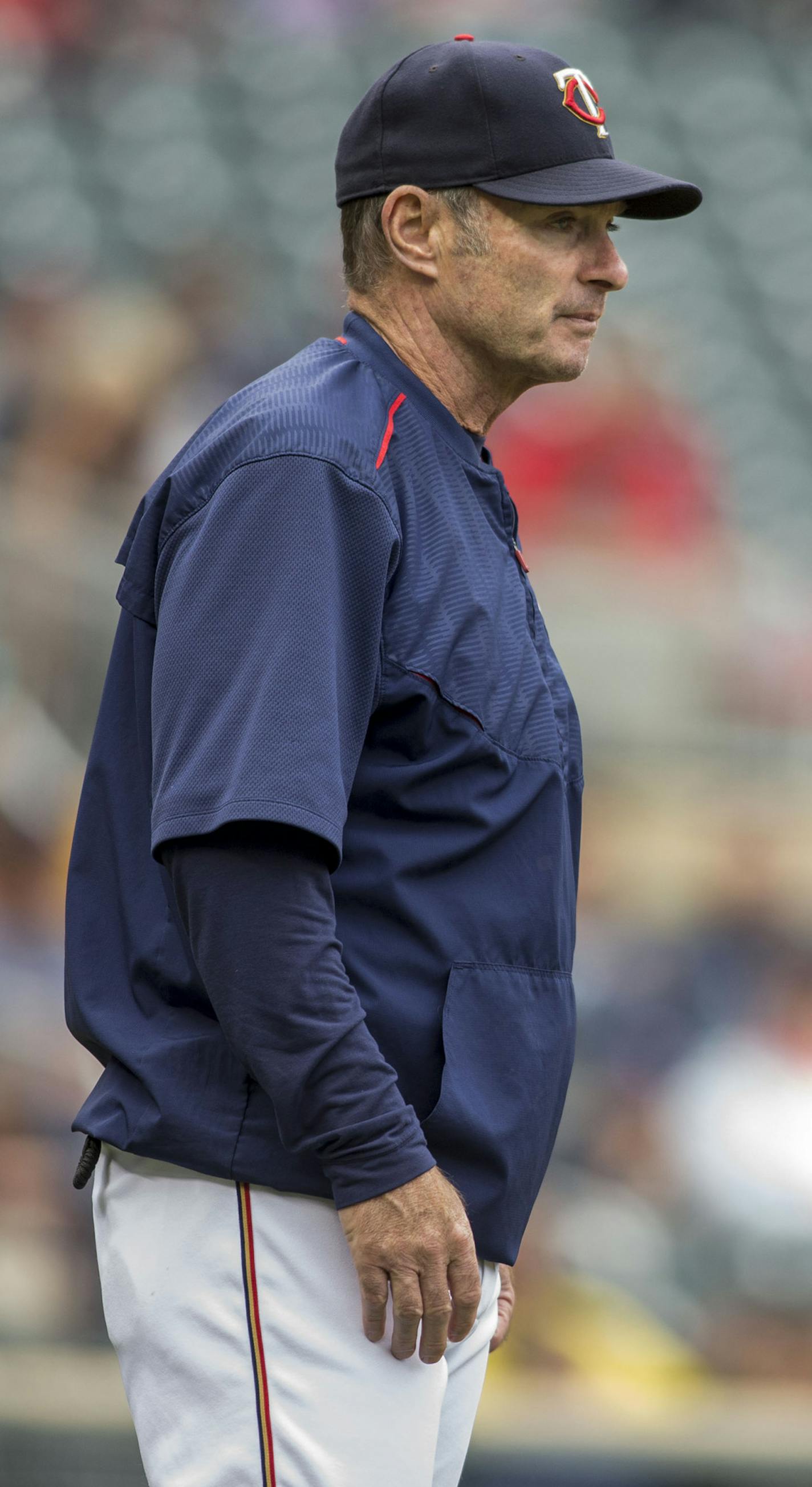 Minnesota Twins manager Paul Molitor looks to the field in a break of the match with the Seattle Mariners at a baseball game Sunday, Sept. 25, 2016, in Minneapolis. The Mariners won 4-3. (AP Photo/Bruce Kluckhohn)