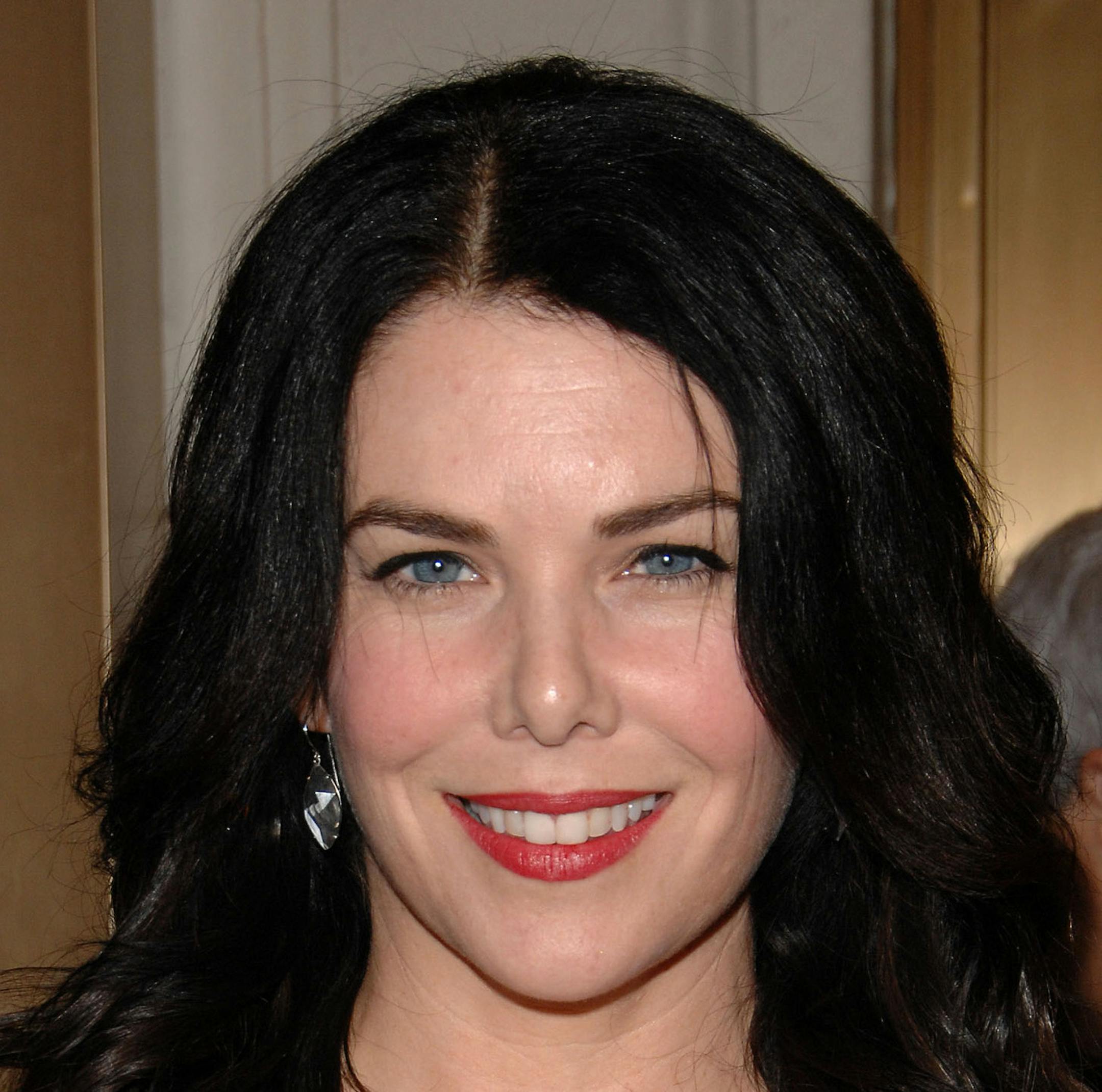 Actress Lauren Graham arrives at the opening night play of "All My Sons" on Broadway in New York on Thursday, Oct. 16, 2008. (AP Photo/Peter Kramer)