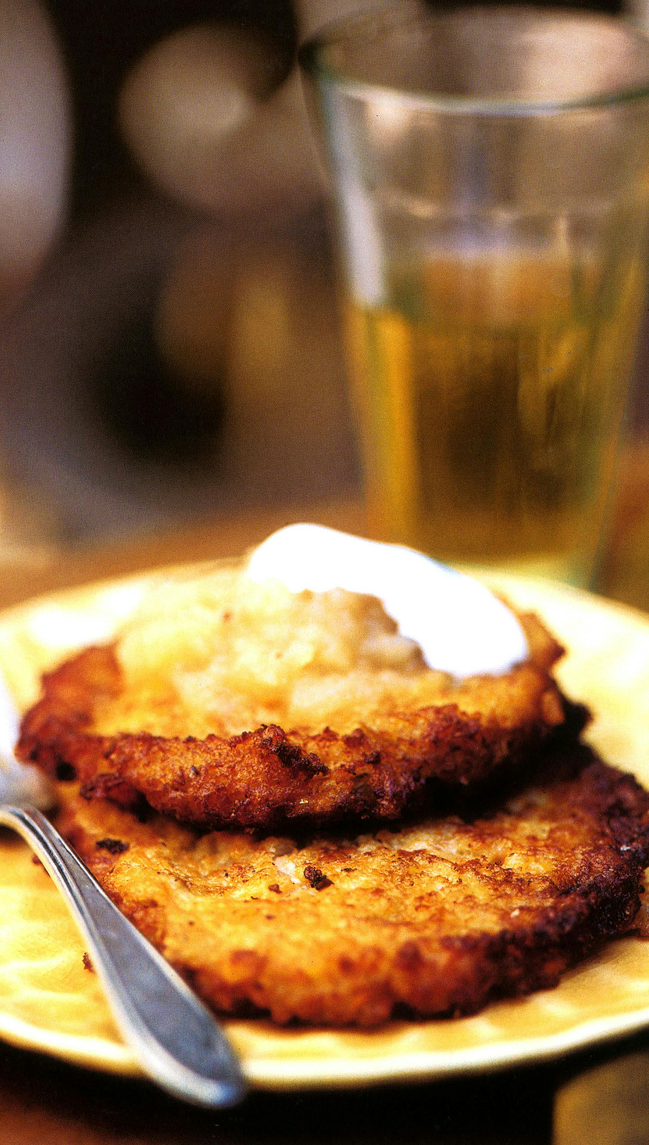 Crispy Scallion Potato Pancakes with Maple Pear Apple Sauce. Credit: Noel Barnhurst, Tribune Content Agency ORG XMIT: tms20141203181102