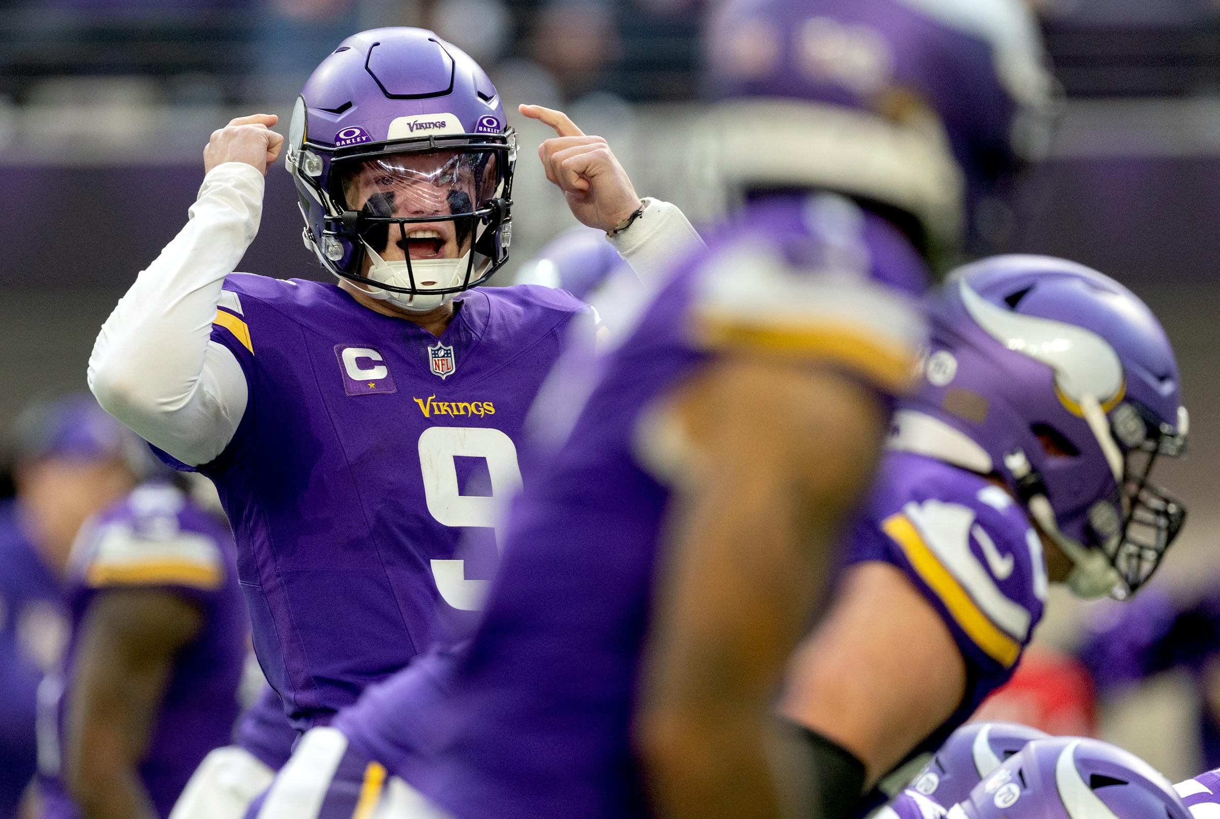 RandBall: What's going through J.J. McCarthy's head right now?