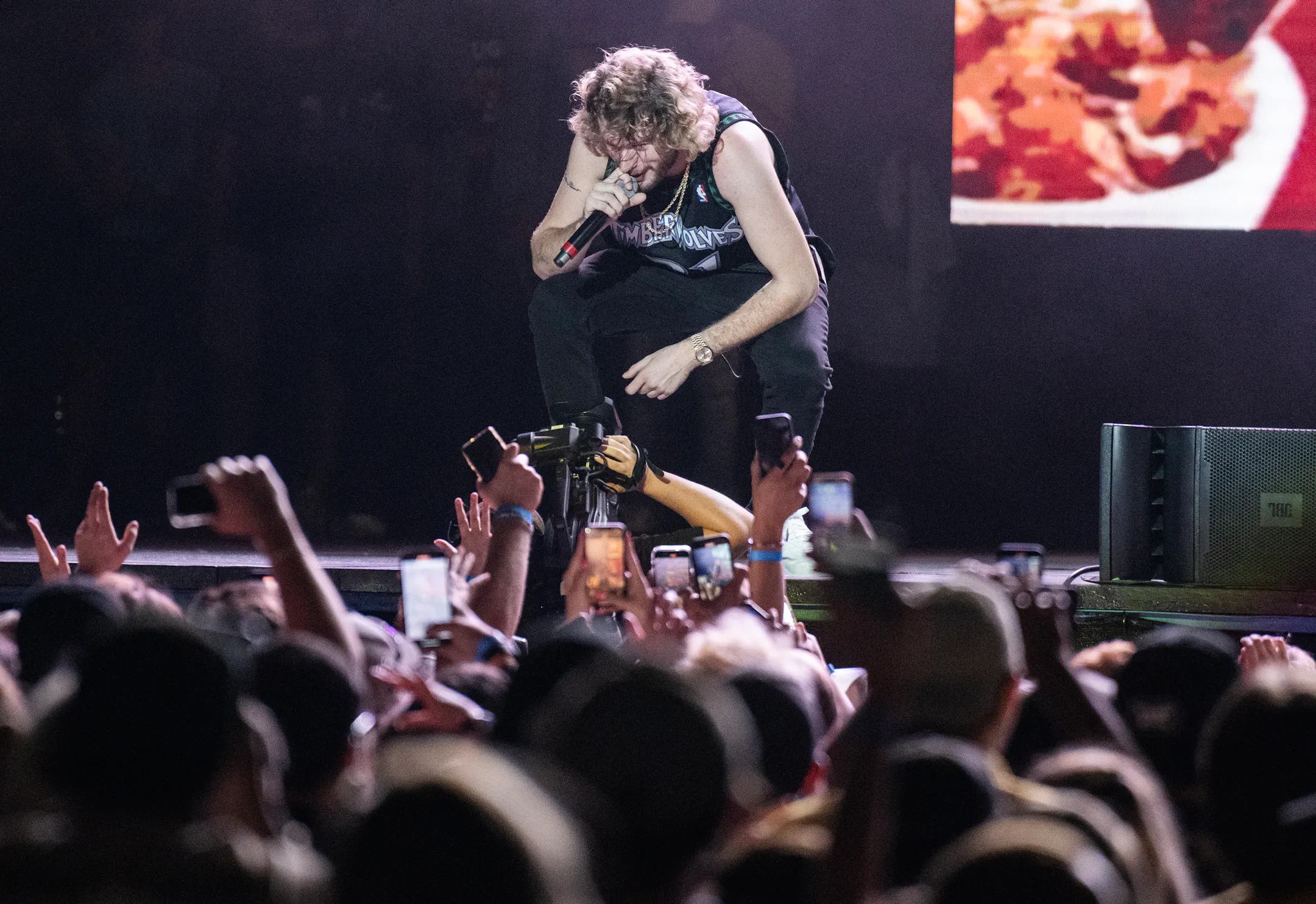 Review: Poppy Minnesota rapper Yung Gravy is all fluff at fair grandstand