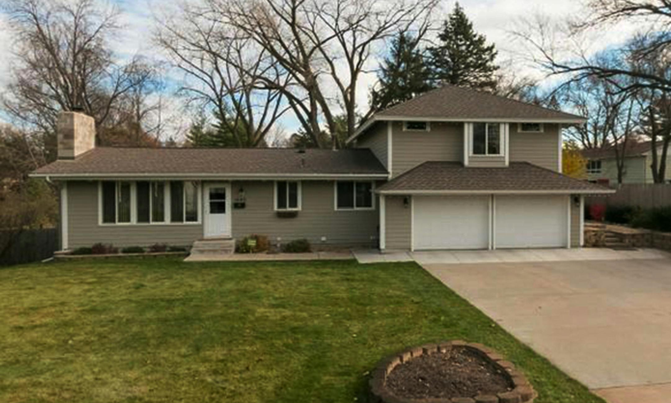 ... Golden Valley
Built in 1958, this four-bedroom, three-bath house has 3,828 finished square feet and features a master suite with a sauna, coffee bar, private balcony and walk-in double shower, renovated chef's kitchen, hardwood floors, fireplace, full finished walkout basement, patio, deck and fenced yard. Listed by Gary Metchnek, Edina Realty, 612-237-3276.