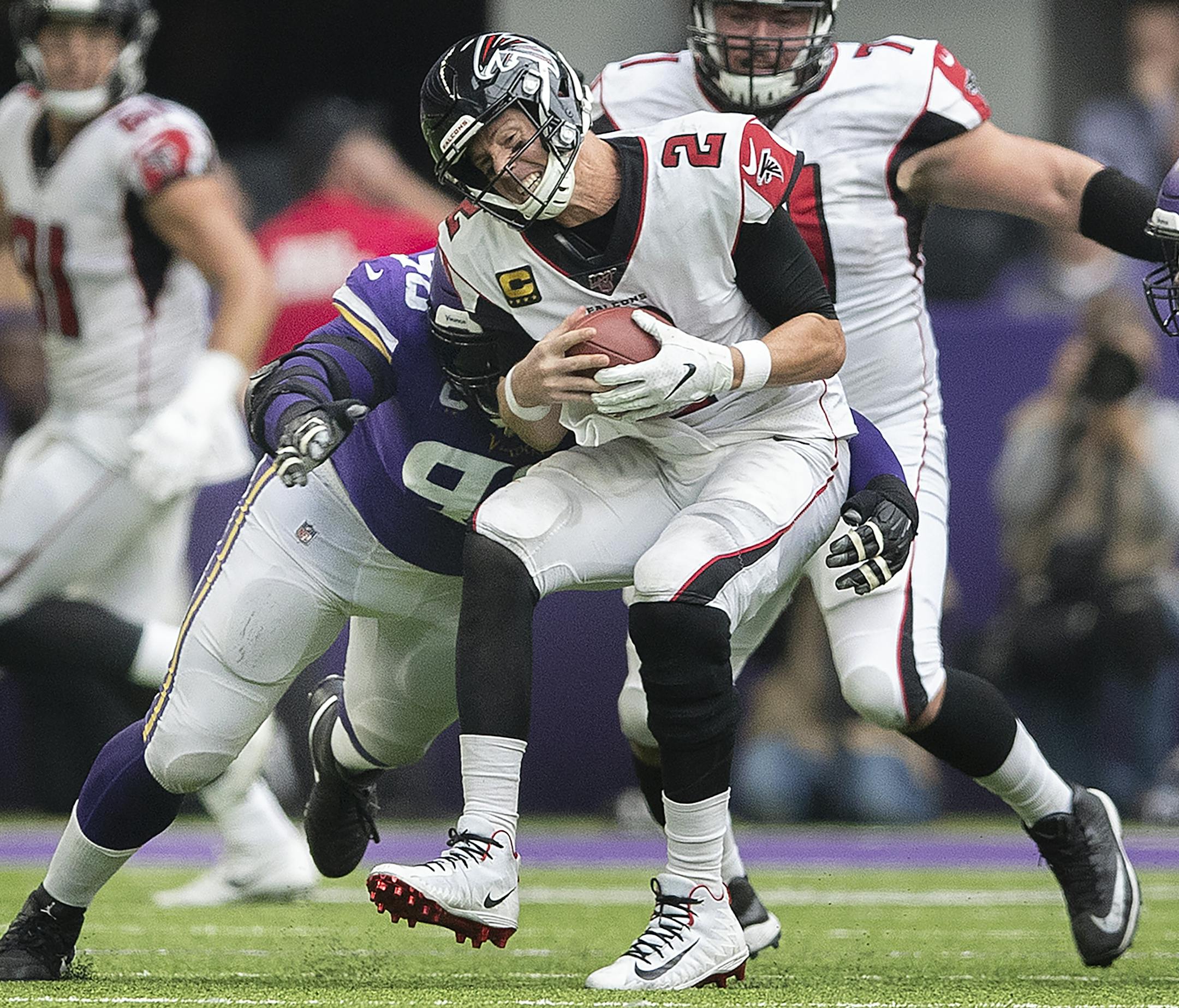 Minnesota Vikings defensive tackle Linval Joseph (98) sacked Atlanta Falcons quarterback Matt Ryan (2) in the forth quarter at U.S. Bank Stadium Sunday September 08,2019 in Minneapolis, MN.] The Minnesota Vikings hosted the Atlanta Falcons at U.S. Bank Stadium. Jerry Holt • Jerry.holt@startribune.com