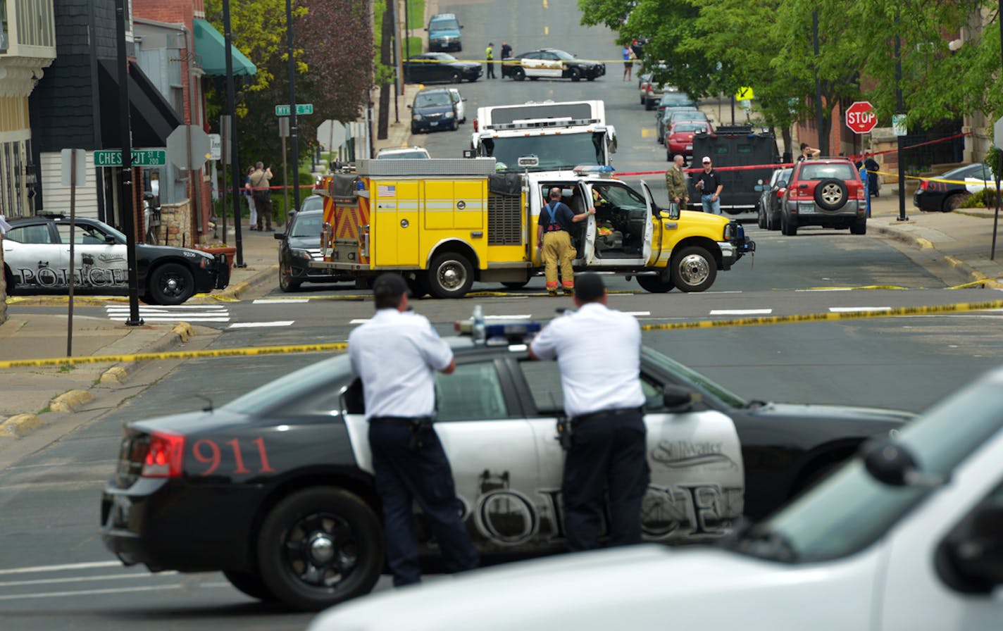 Several blocks of downtown Stillwater were evacuated Saturday after a bank robbery and bomb threat. The suspect was apprehended, but investigations were needed at the bank, the suspects car, and the suspects lodging.