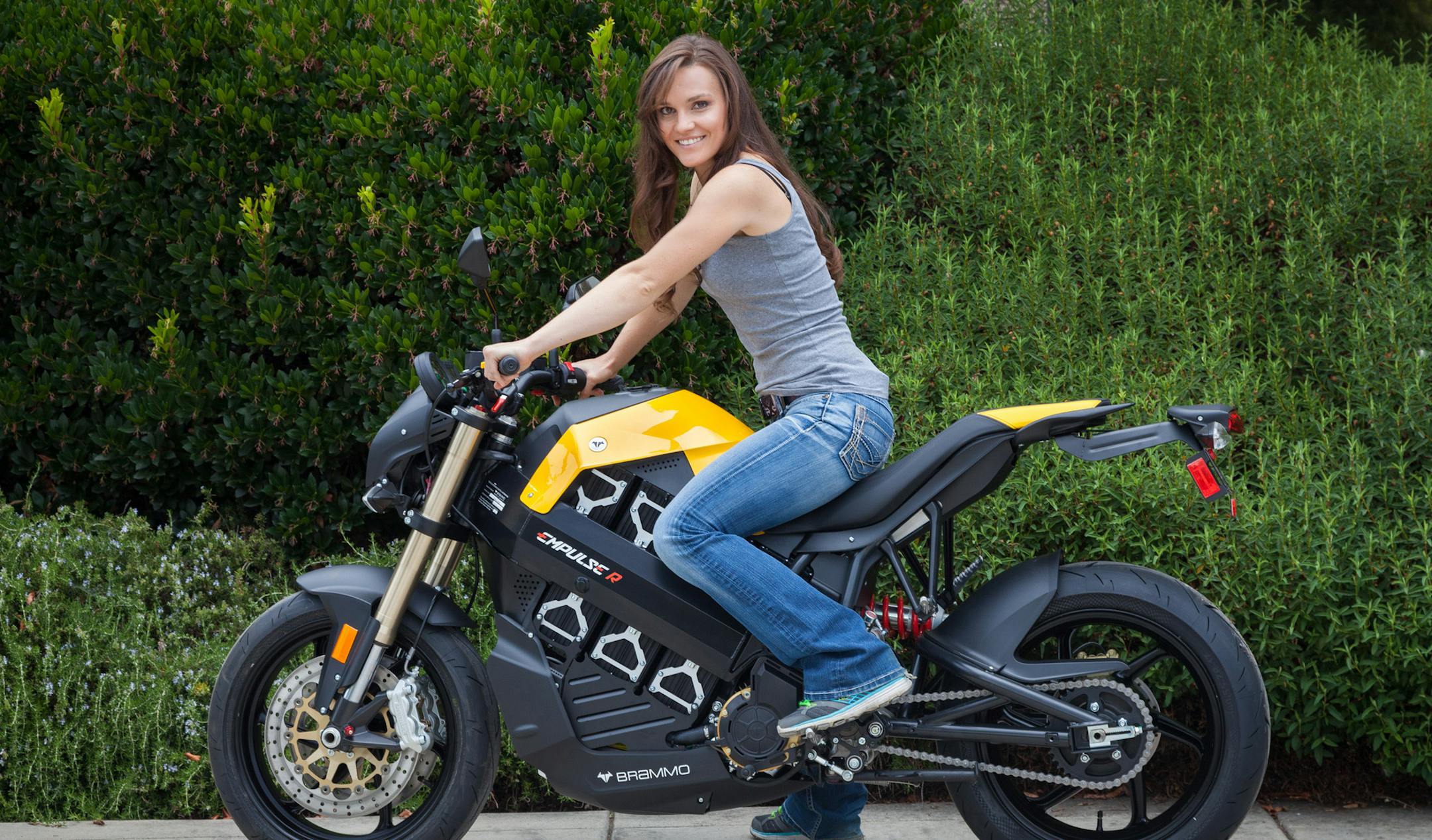 With its unique water cooled motor, six speed gearbox and integrated J1772 rapid charging, the Empulse remains as the market leader in the category. A top speed of 110mph (177kph) and a 3kW onboard charger means the Brammo Empulse retains its crown as the world&#x201a;&#xc4;&#xf4;s fastest electric motorcycle in serial production both riding and charging. The 2014 Empulse embodies many new and improved components making it an EV technology tour de force.