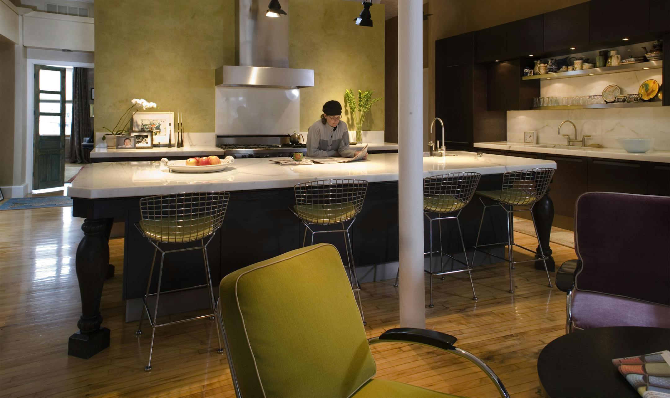 In this loft, formerly a tobacco products warehouse, the owners renovated the kitchen island with three slabs of 3-inch-thick statuary marble. (Bill Hogan/Chicago Tribune/MCT)
