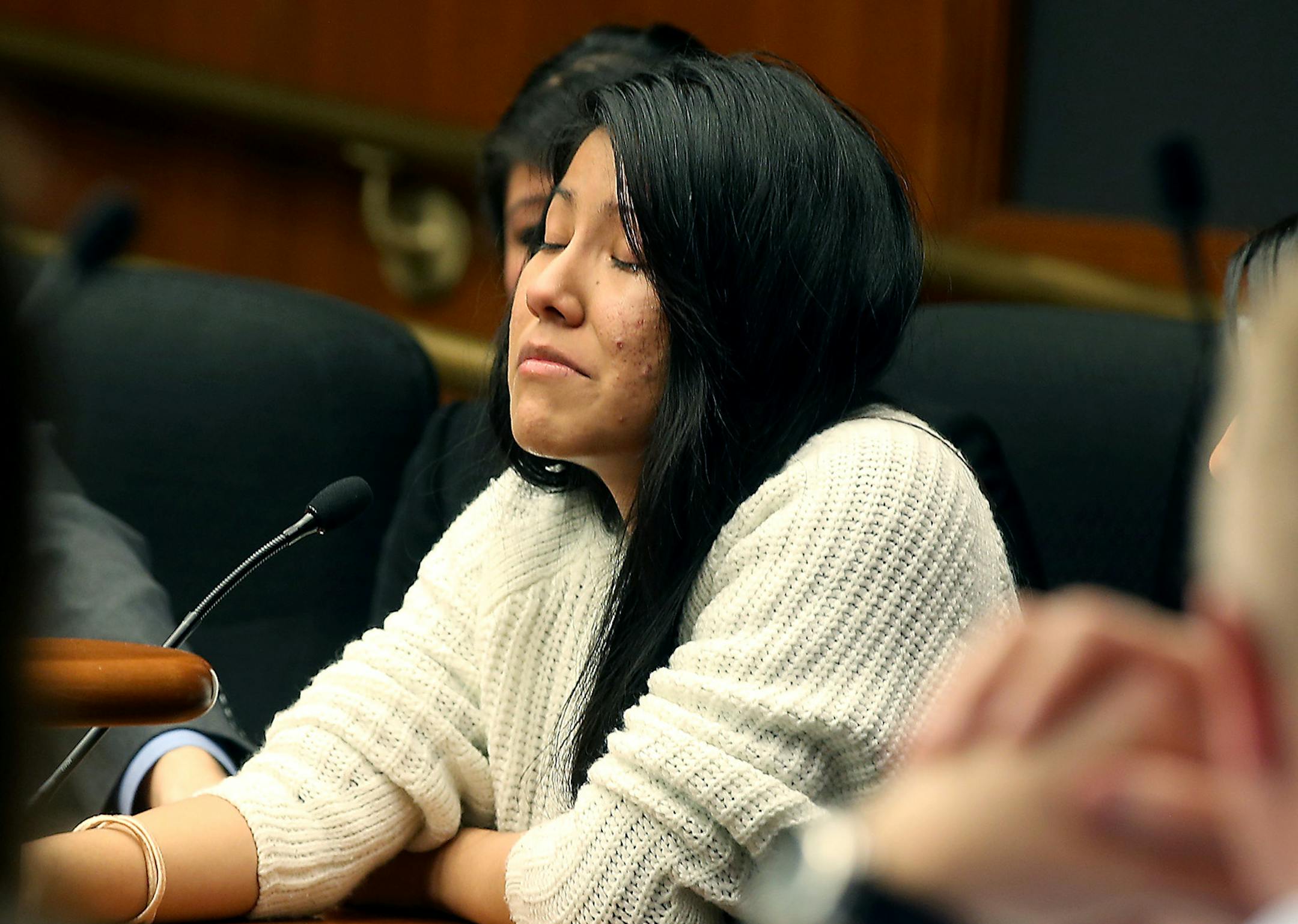 Jazzman Violante Francisco, 18, shared her experience on the day of the I35W bridge collapse to the Minnesota House transportation committee, Wednesday, March 25, 2015 in the State Office Building in St. Paul, MN. ] (ELIZABETH FLORES/STAR TRIBUNE) ELIZABETH FLORES • eflores@startribune.com