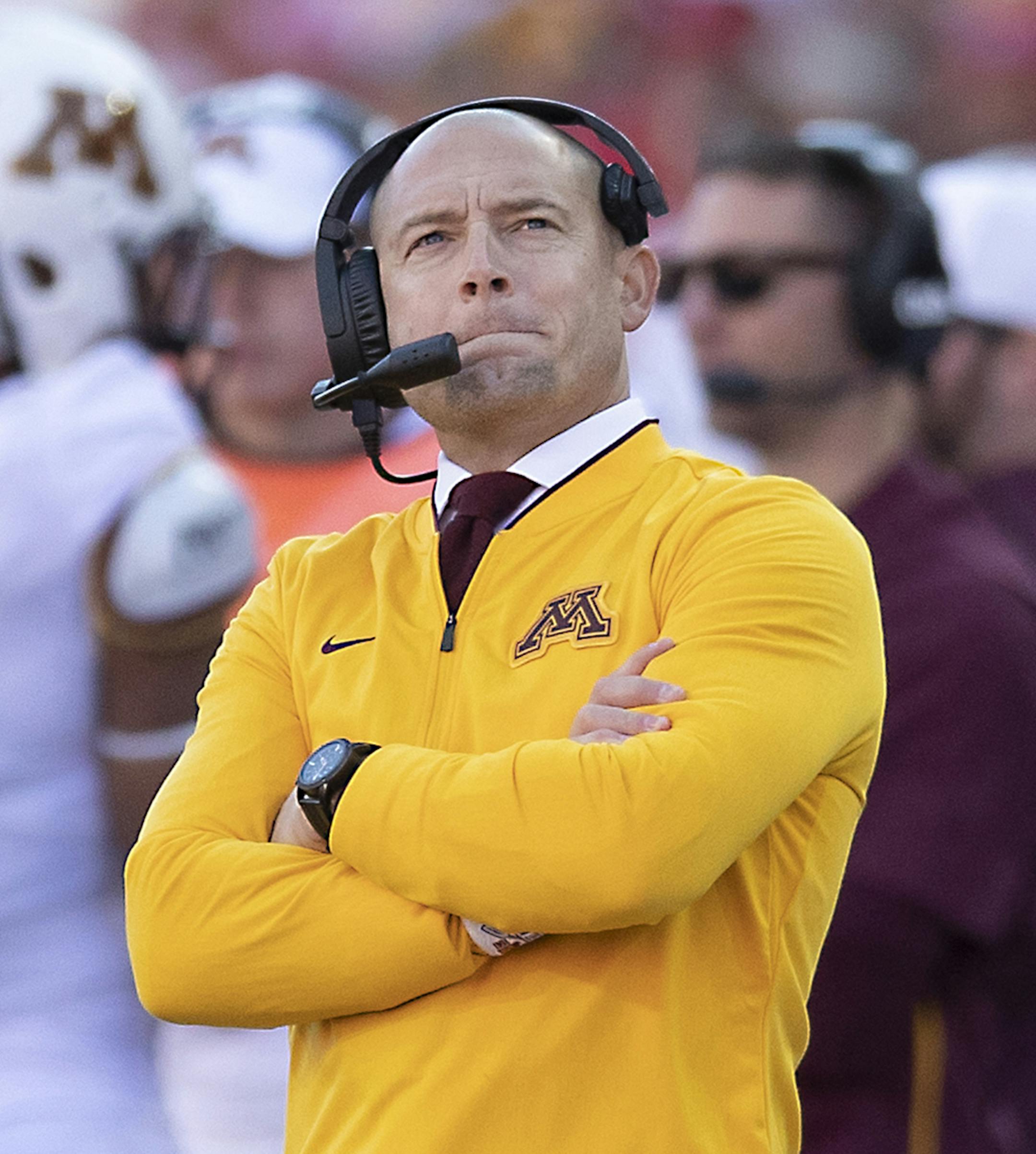 Minnesota's Head Coach P. J. Fleck looked up to the Jumbotron for a replay during the third quarter as Minnesota took on Nebraska at Memorial Stadium, Saturday, October 20, 2018 in Lincoln, NE. ] ELIZABETH FLORES • liz.flores@startribune.com ORG XMIT: MIN1810201928218794 ORG XMIT: MIN1912211753410346