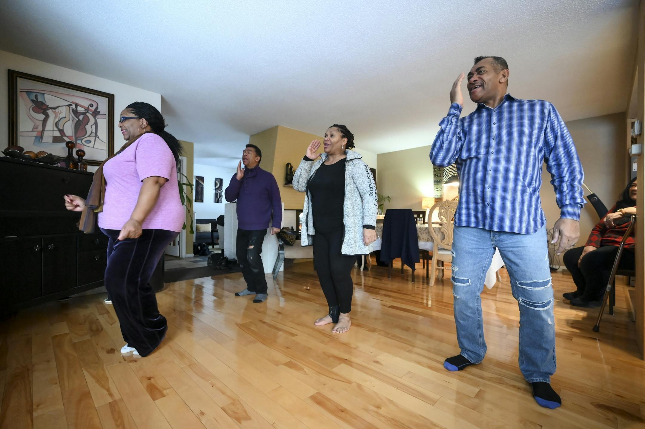 From left, Steele siblings Jearlyn, J.D., Jevetta and Fred rehearsed in Jevetta's Golden Valley home Friday.