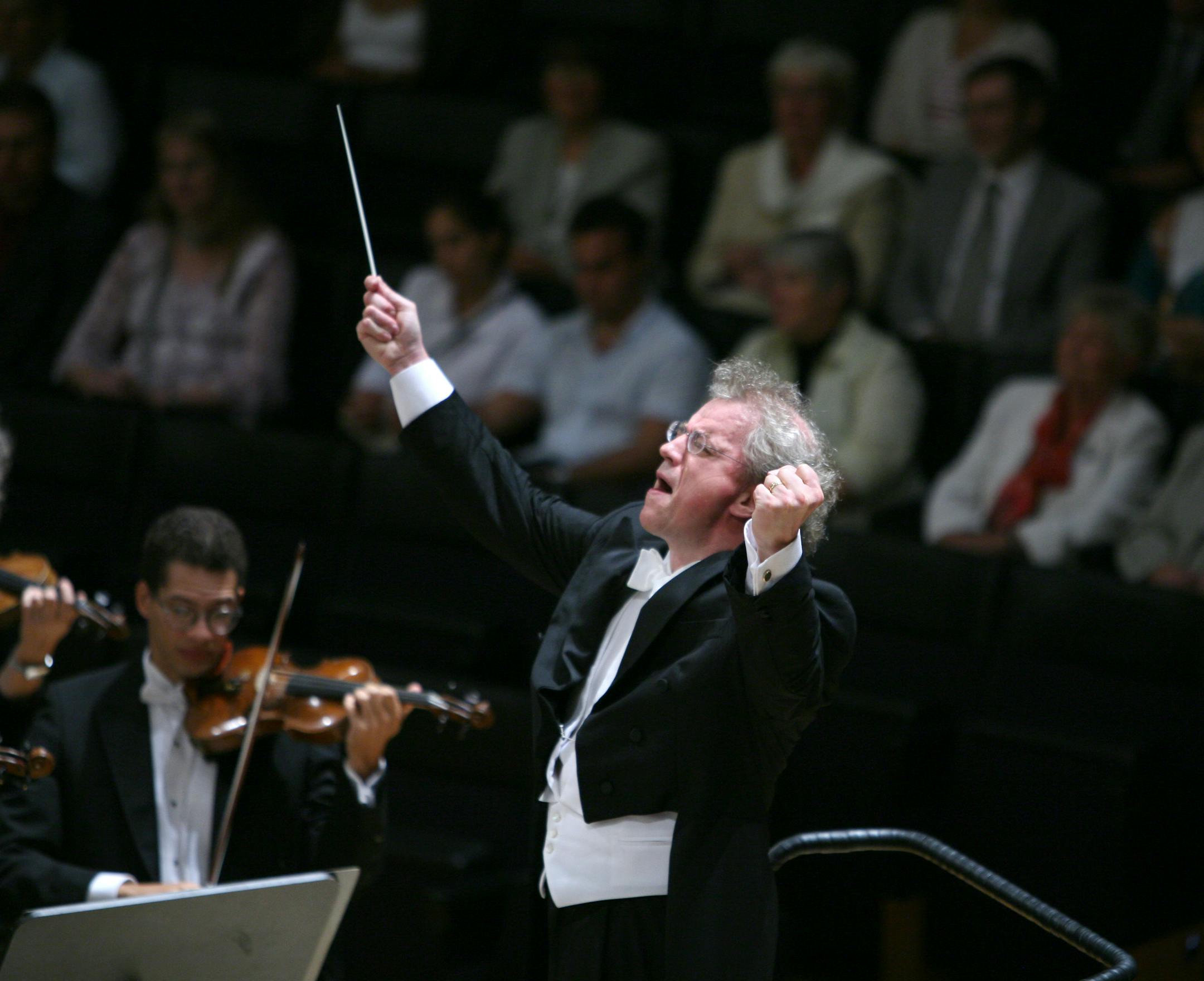 The maestro and his colleagues sent sparks flying Thursday at Orchestra Hall.