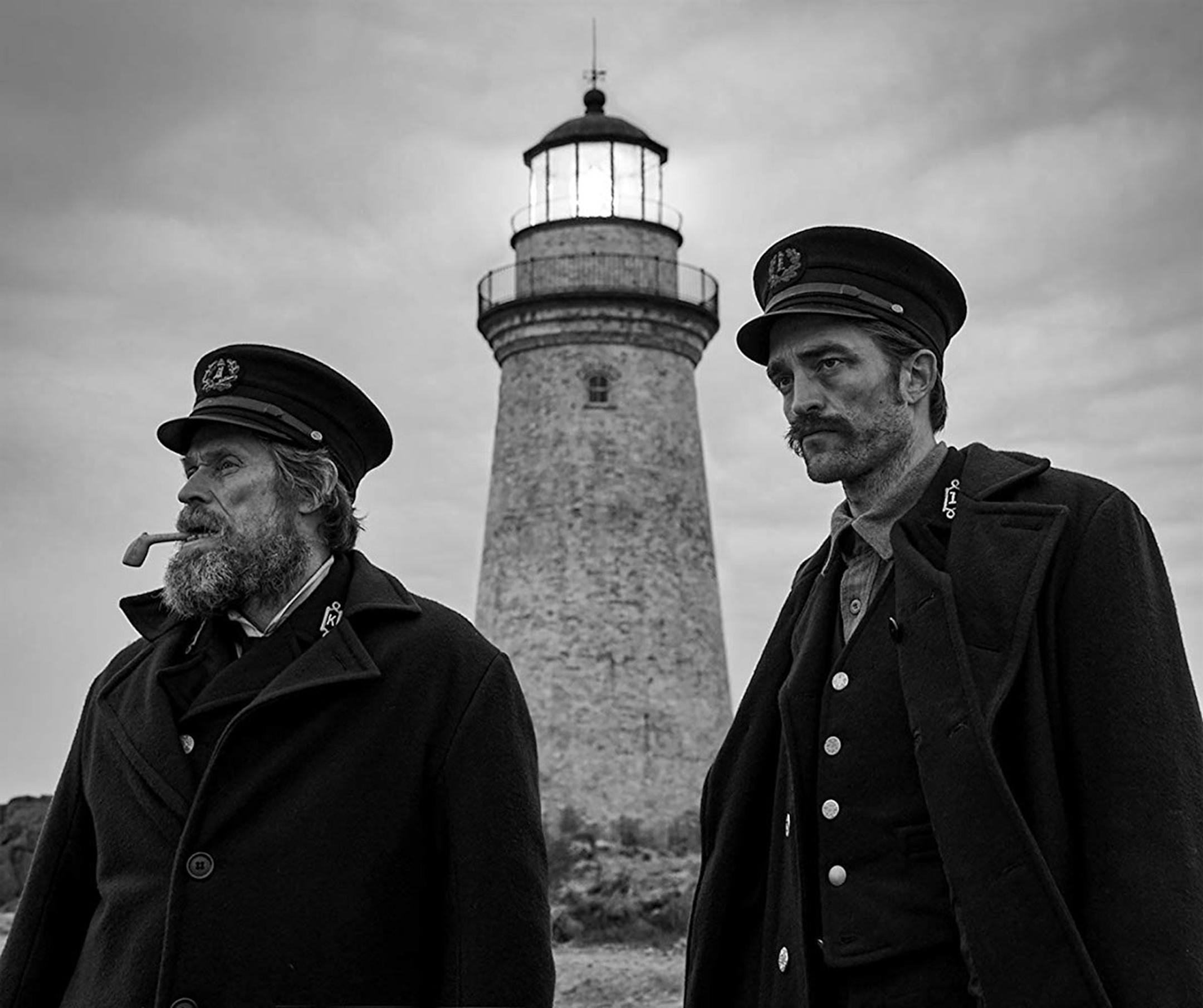 Robert Pattinson and Willem Dafoe in "The Lighthouse." (Eric Chakeen/A24/IMDb/TNS) ORG XMIT: 1462449