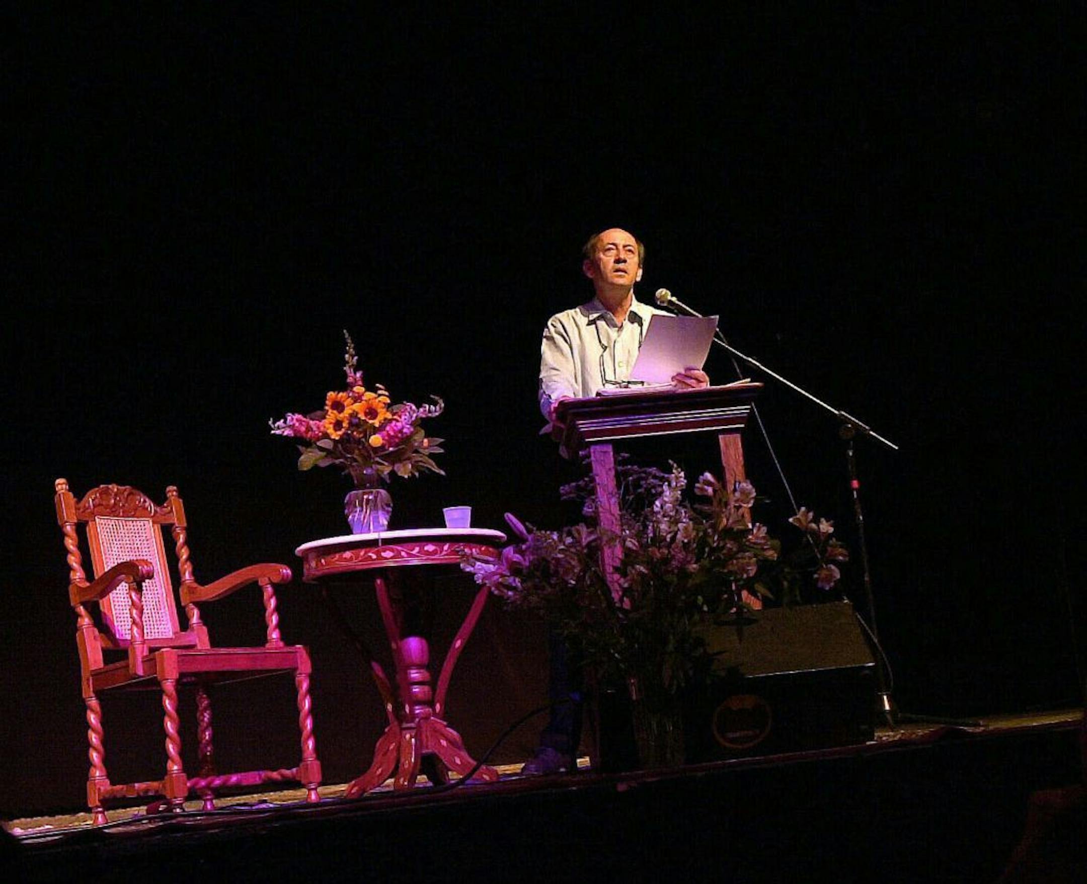 ADVANCE FOR WEEKEND EDITIONS, SEPT. 27-30--Poet Billy Collins reads his work during a poetry fair in Woodstock, N. Y., Aug. 26, 2001. Collins was named America's new poet laureate last June by the Library of Congress.