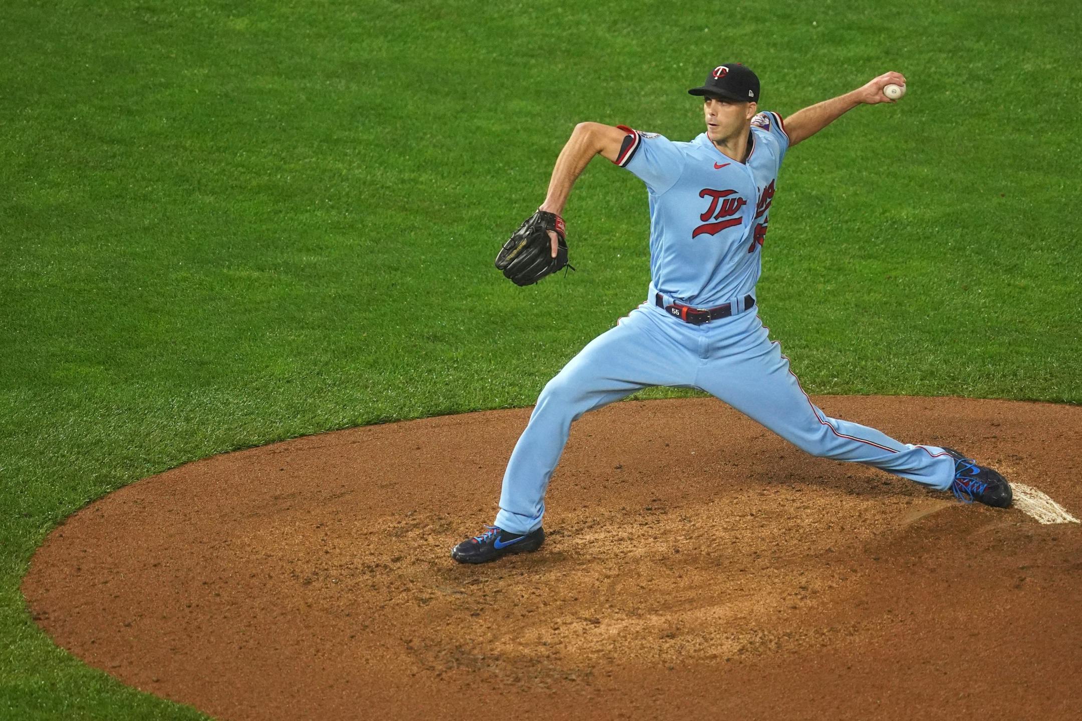 Minnesota Twins relief pitcher Taylor Rogers (55) threw a pitch in the seventh inning.