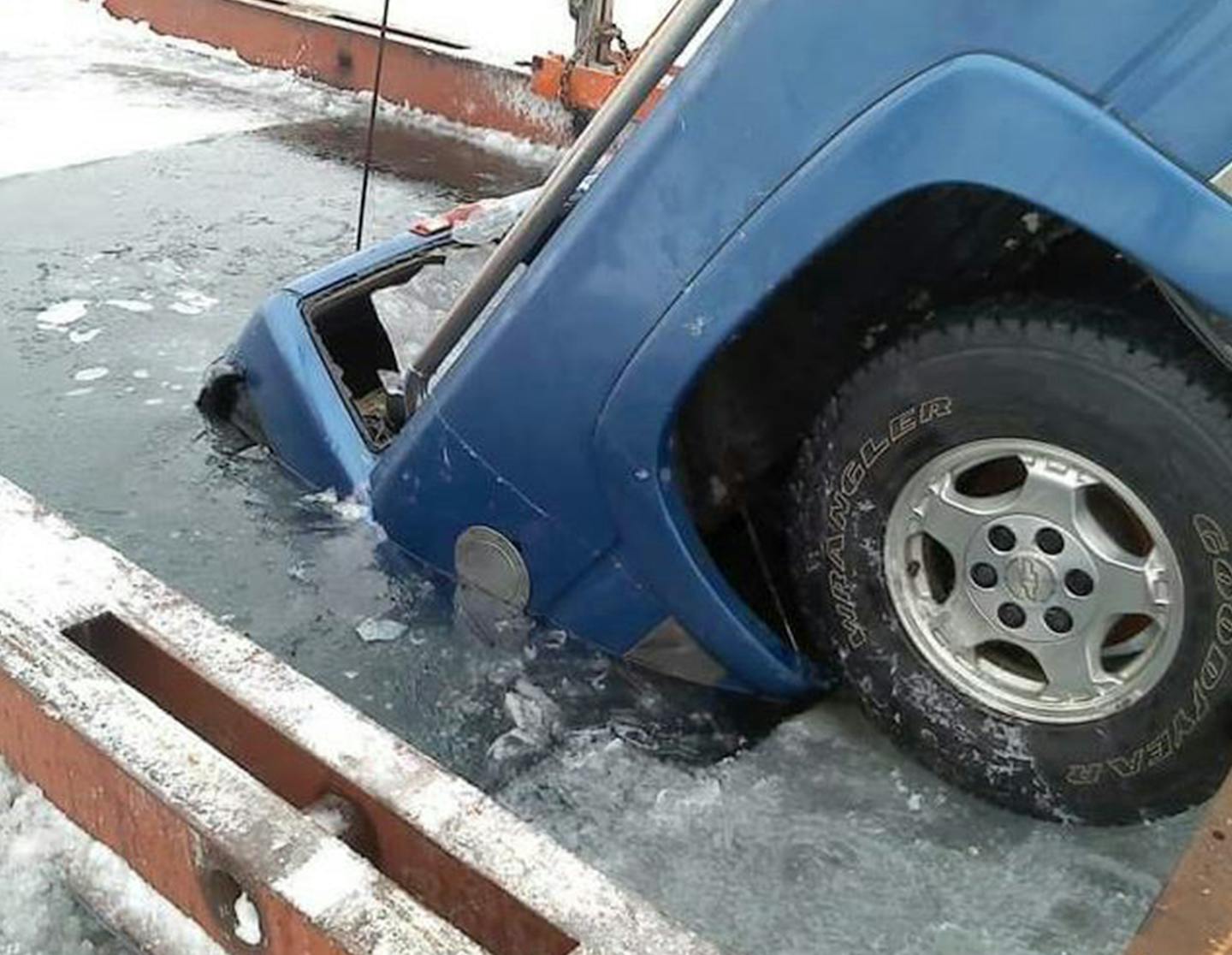 By placing 44-foot-long steel beams on the ice, displacing the weight he is lifting, Northland Towing owner Jim Staricha of Isle, Minnl, can hoist full-size pickups from Mille Lacs when on only 6 inches of ice.