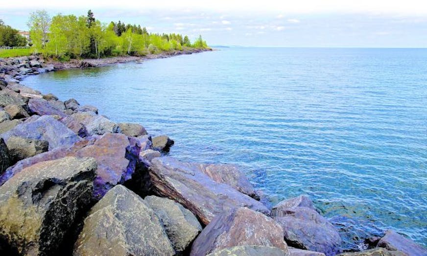 A number of businesses and restaurants line North Shore Drive along Lake Superior.