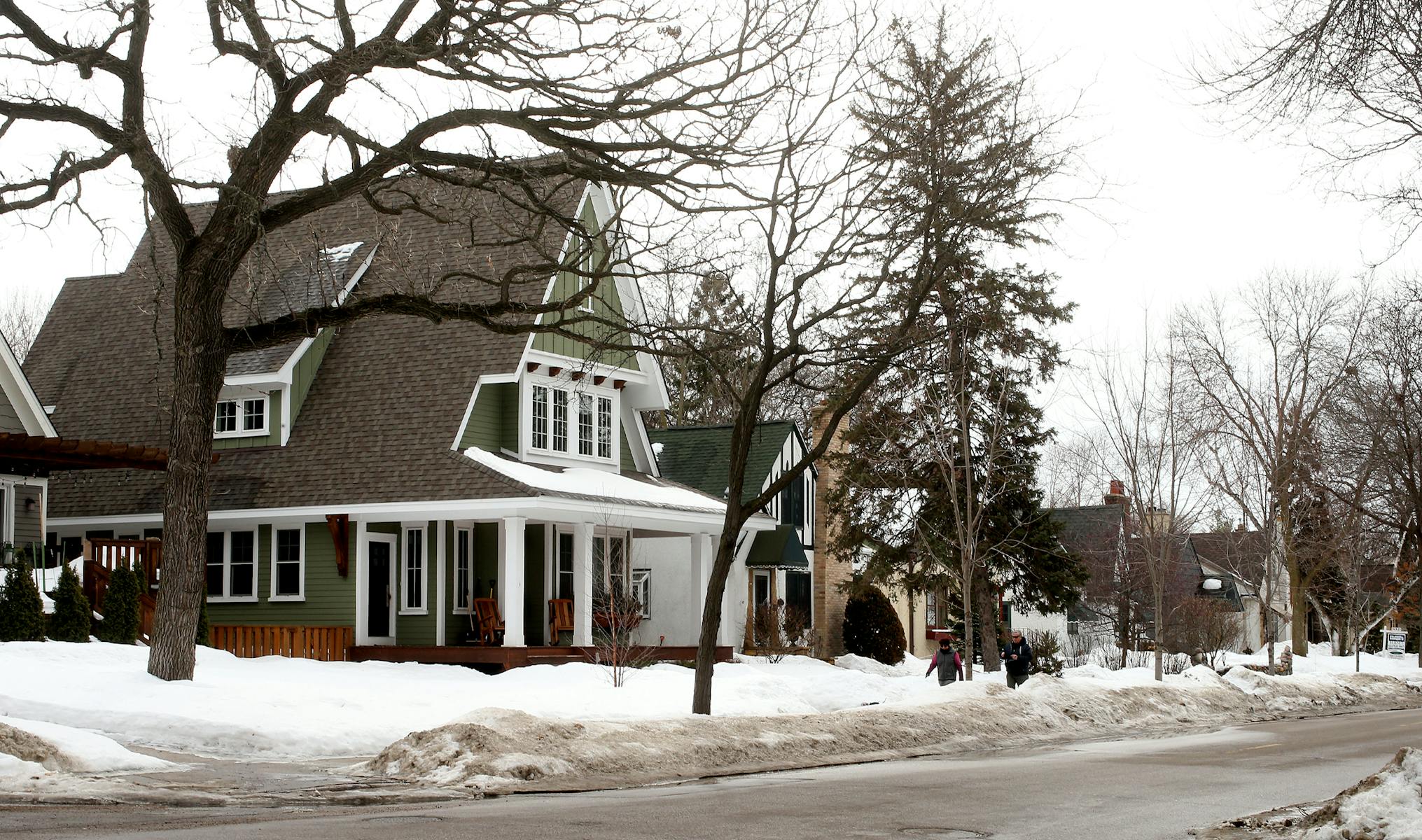 4400 block of Xerxes Avenue South.