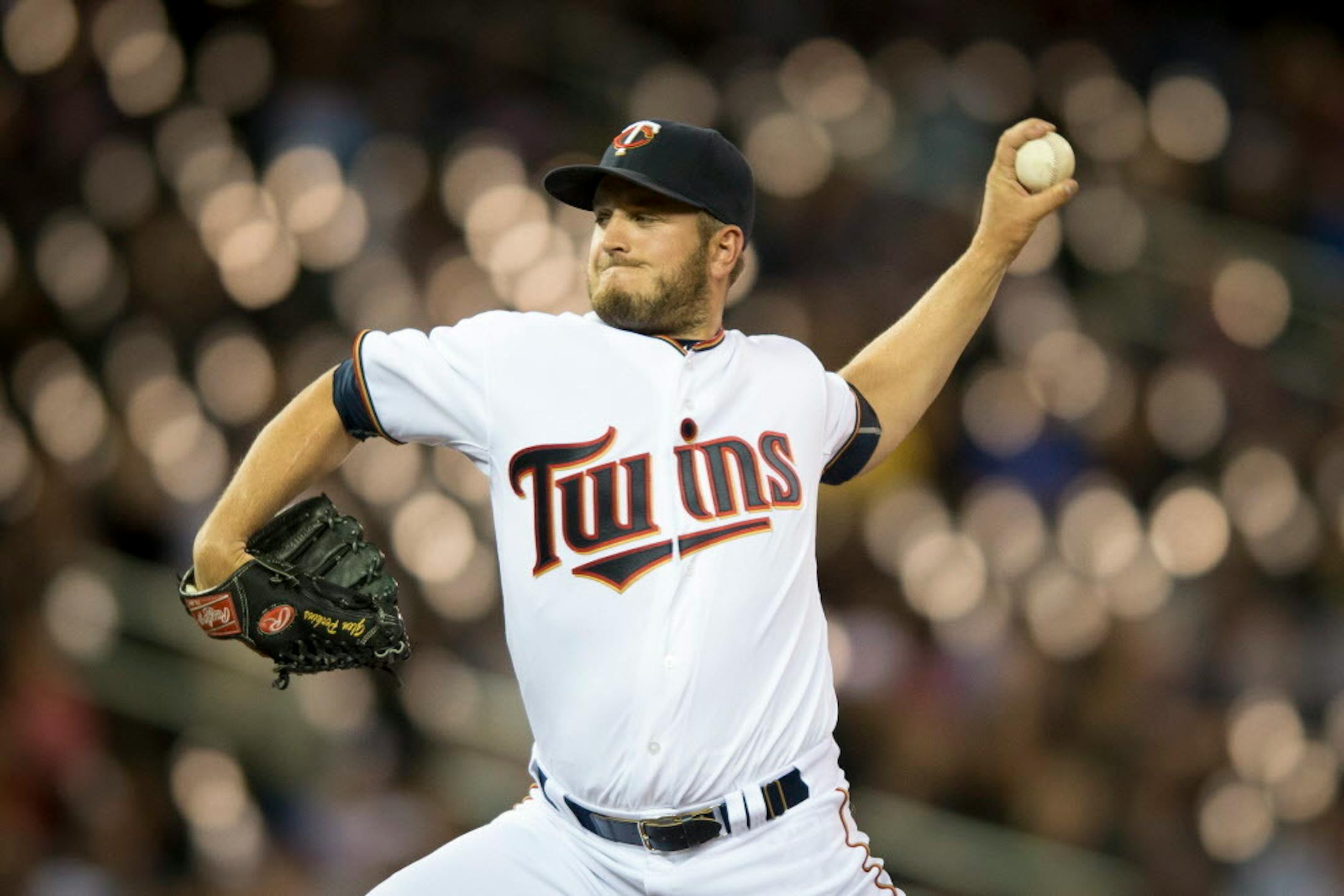 Minnesota Twins relief pitcher Glen Perkins throws a pitch against the Kansas City Royals in the top of the ninth inning. ] (Aaron Lavinsky | StarTribune) aaron.lavinsky@startribune.com The Minnesota Twins play the Kansas City Royals on Wednesday, April 15, 2015 at Target Field.
