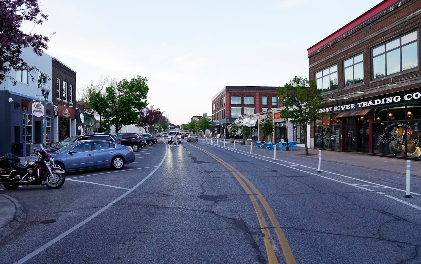 Street scene of Duluth's Lincoln Park neighborhood.