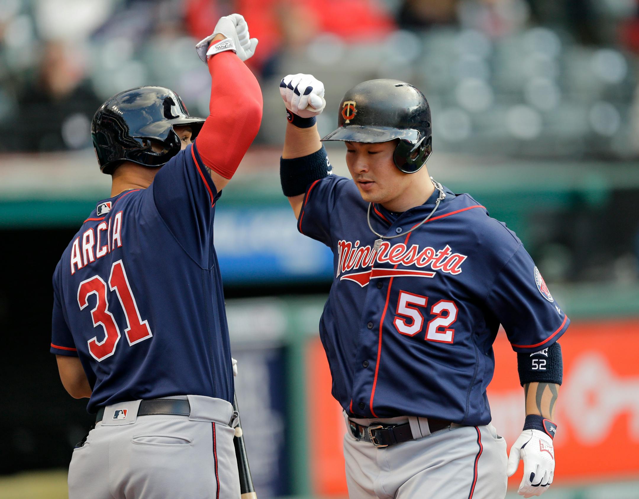 The Twins' Byung Ho Park celebrated his Friday solo homer with Oswaldo Arcia.