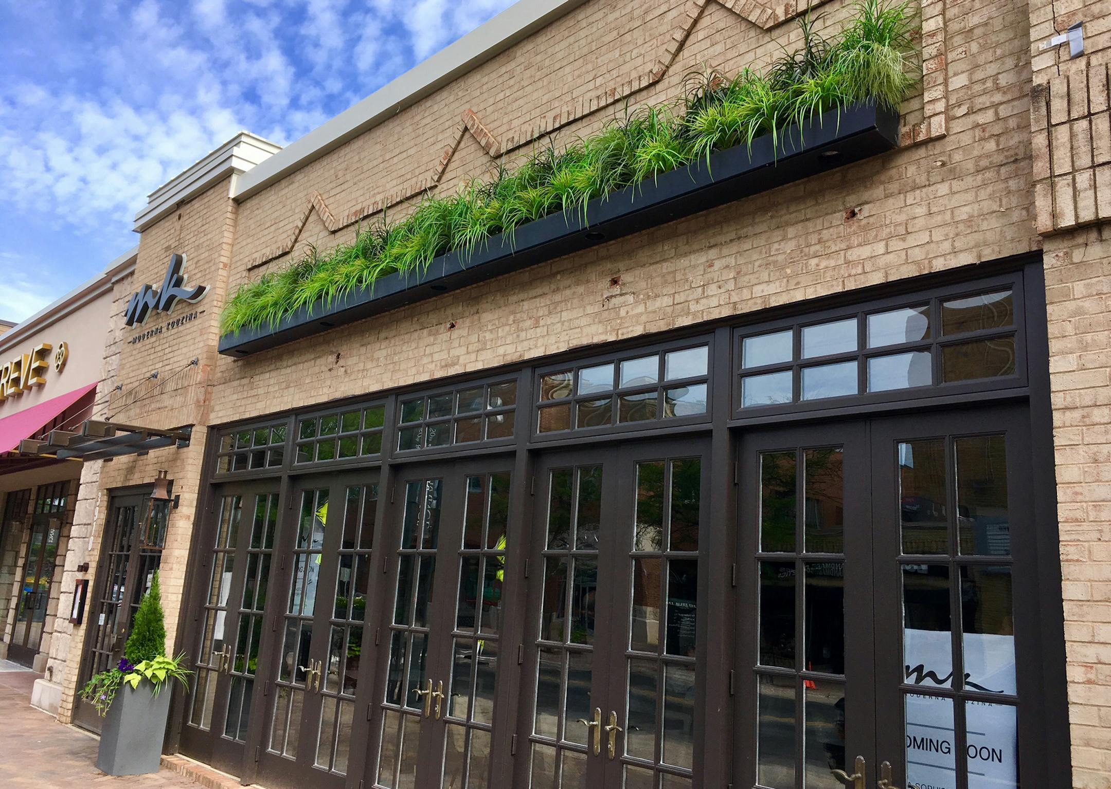 Moderna Kouzina took over the former Mozza Mia spot at 50th and France in Edina. Photo by Rick Nelson