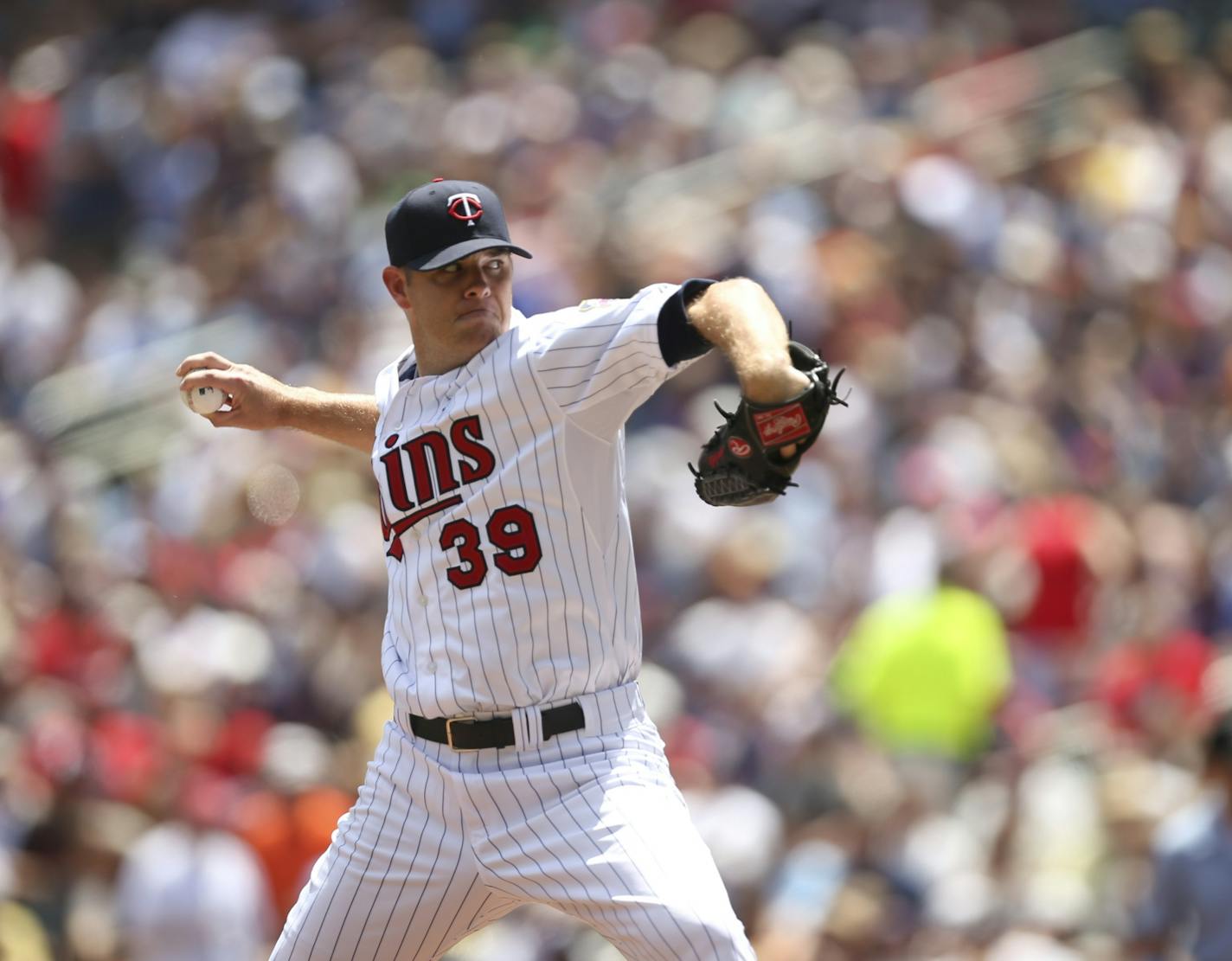 Twins' starter P.J. Walters throwing in the first inning against Detroit.