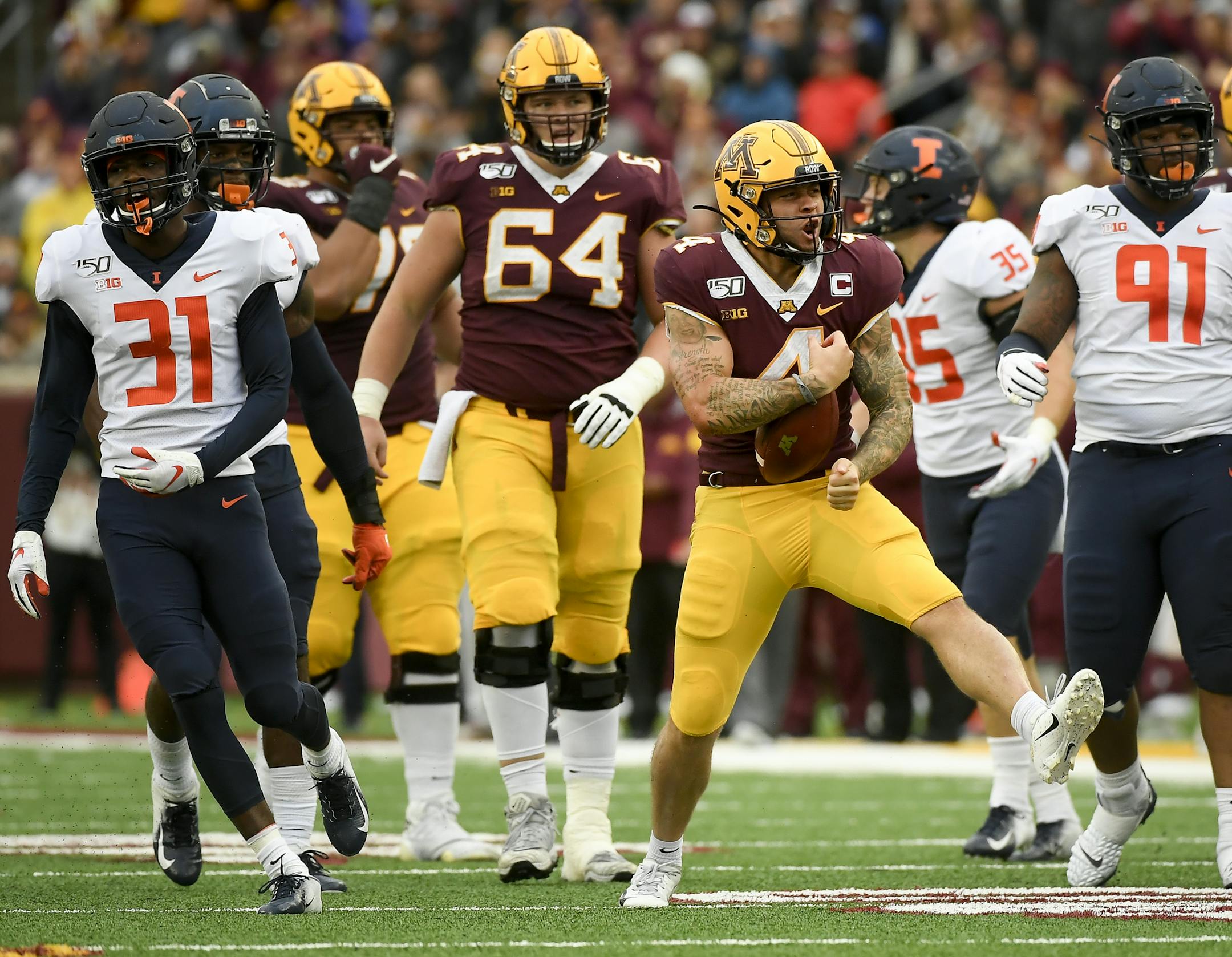 Gophers running back Shannon Brooks (4) celebrated a first down run in the third quarter against Illinois. ] Aaron Lavinsky &#x2022; aaron.lavinsky@startribune.com The Gophers played the Illinois Fighting Illini on Saturday, Oct. 5, 2019 at TCF Bank Stadium in Minneapolis, Minn.