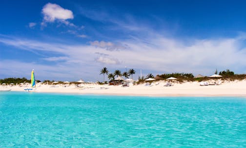 Image of the pristine, romantic archipelago of the Turks and Caicos Islands, which is at the intersection of the Caribbean and the Atlantic Ocean. Its crystal-clear water provides ample opportunities for swimming, snorkeling, and scuba diving. (Dreamstime/TNS) ORG XMIT: 88527395W