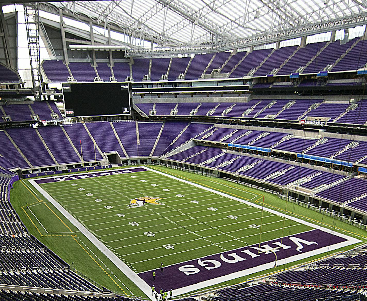 View from Club Purple at US Bank Stadium. ] JIM GEHRZ•james.gehrz@startribune.com (JIM GEHRZ/STAR TRIBUNE) / June 28, 2016/ 10:00 AM , Minneapolis, MN - BACKGROUND INFORMATION: Pix for special section for the opening of the new US Bank Stadium. You will be shooting photos for the special tab section. LEAVE FROM THE OFFICE AT 9:30 -- YOU'LL BE WALKING OVER WITH JENNI AND MARK V. These are photos that we need shot while you are over there: Glamour shot inside stadium showing view out to downtown;