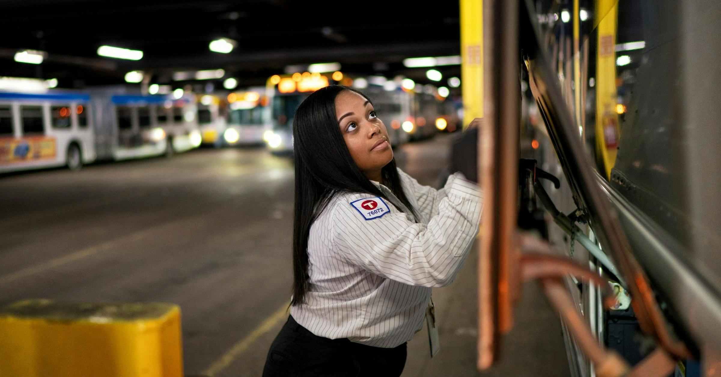 New Bus Rider Metro Transit trains a new generation of bus drivers as commuters ...