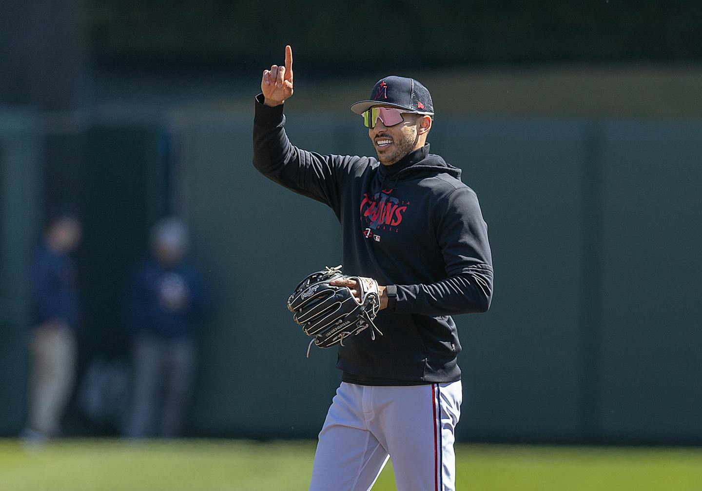 Minnesota Twins shortstop Carlos Correa (4) takes to the field to warm up before opening day at Target Field in Minneapolis, Minn., on Friday, April 3, 2023. ] Elizabeth Flores • liz.flores@startribune.com