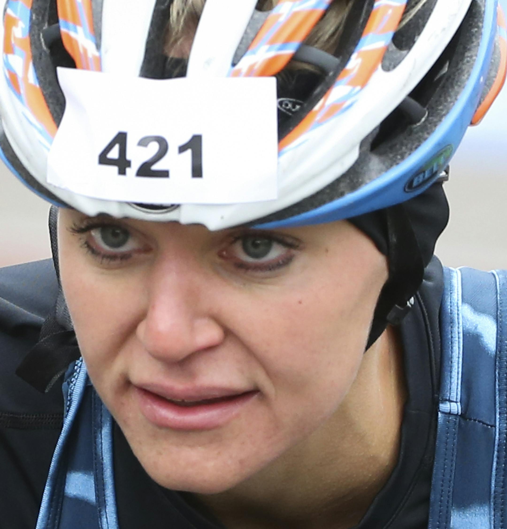 Wheeler women's champ Susannah Scaroni crossed the finish line of the 2014 Medtronic Twin Cities Marathon on Sunday, October 5, 2014 in St. Paul, Minn. ] RENEE JONES SCHNEIDER • reneejones@startribune.com