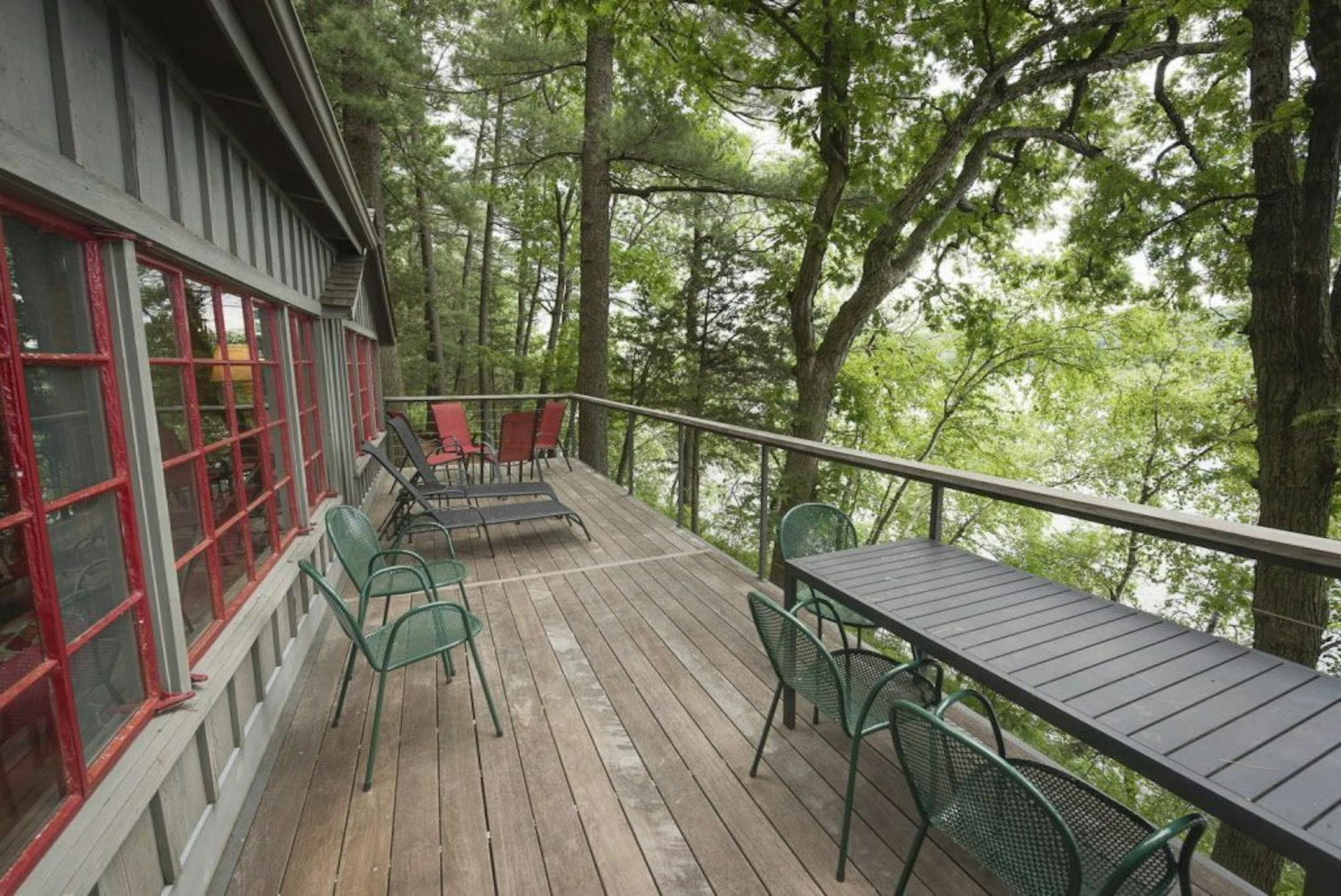 The deck overlooking the river.