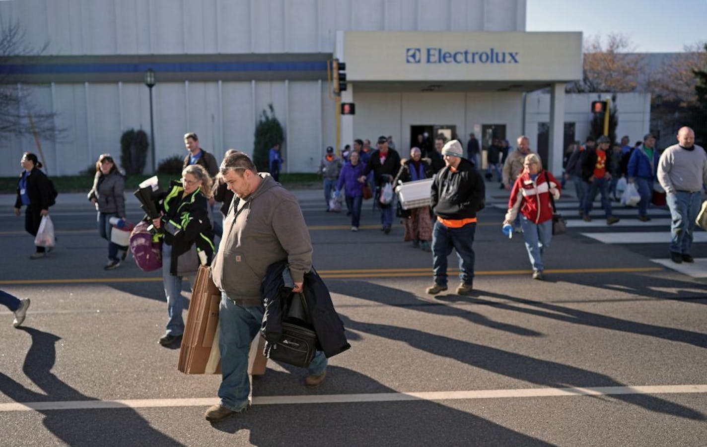 The last big shift of day workers at Electrolux in St. Cloud, walked out of plant Thursday afternoon.